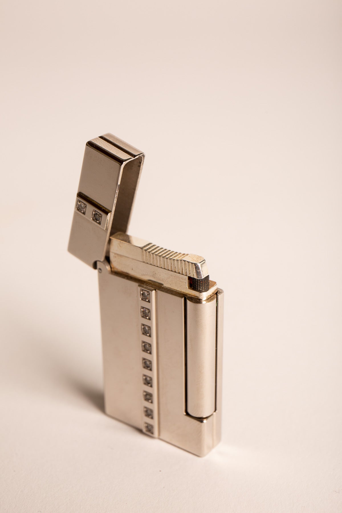 MAXFIELD PRIVATE COLLECTION | DIAMOND DUPONT LIGHTER
