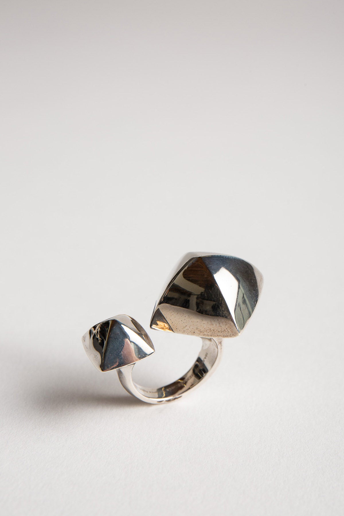HERMÈS | 1970'S BETWEEN FINGER RING - MAXFIELD LA