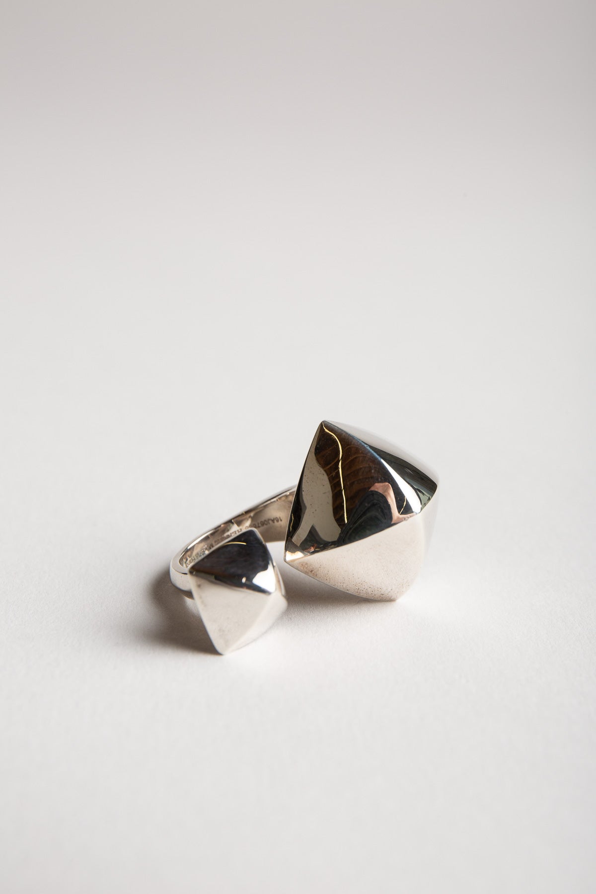 HERMÈS | 1970'S BETWEEN FINGER RING - MAXFIELD LA