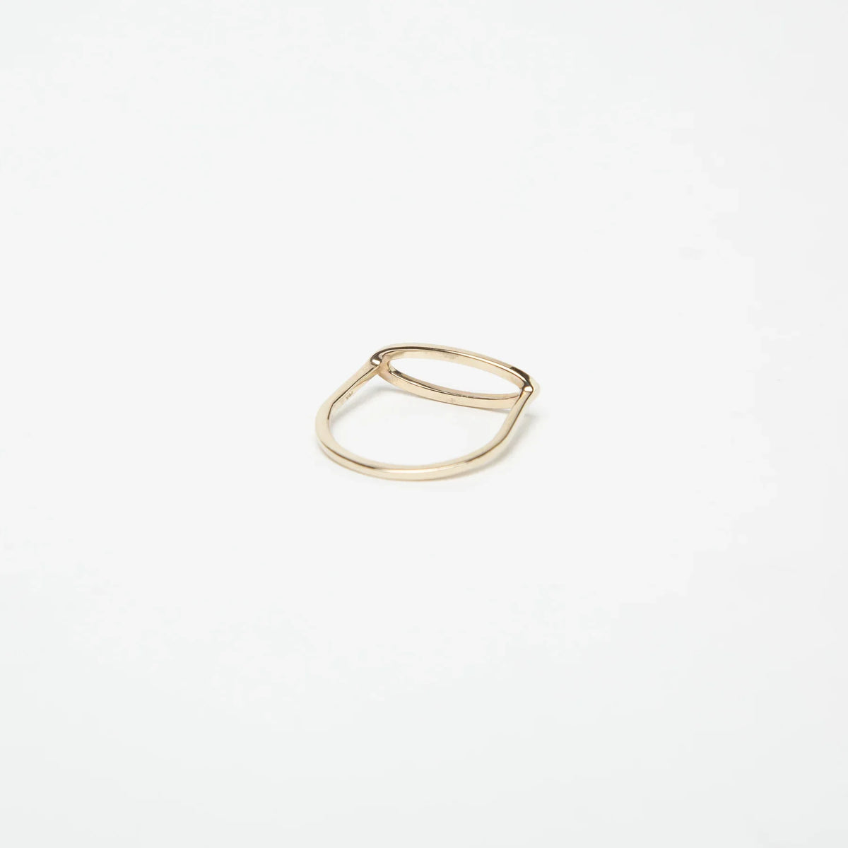 KWIT | 14K GOLD LETTER O RING