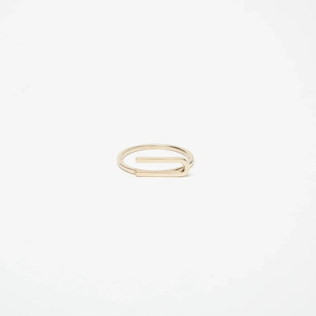 KWIT | 14K GOLD LETTER U RING