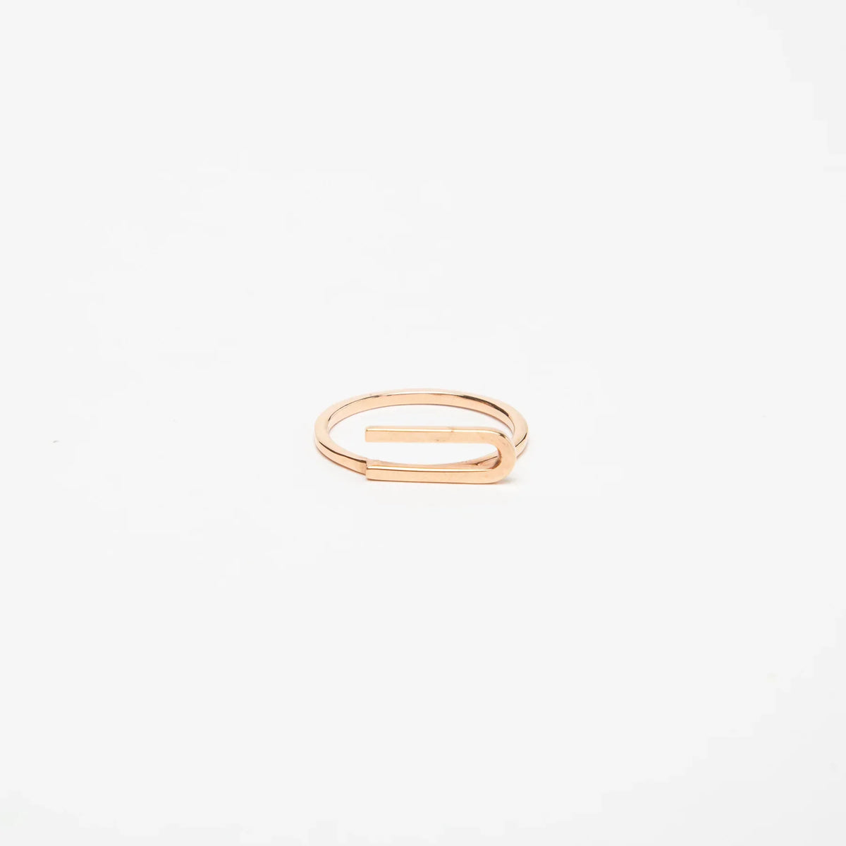 KWIT | 14K GOLD LETTER U RING