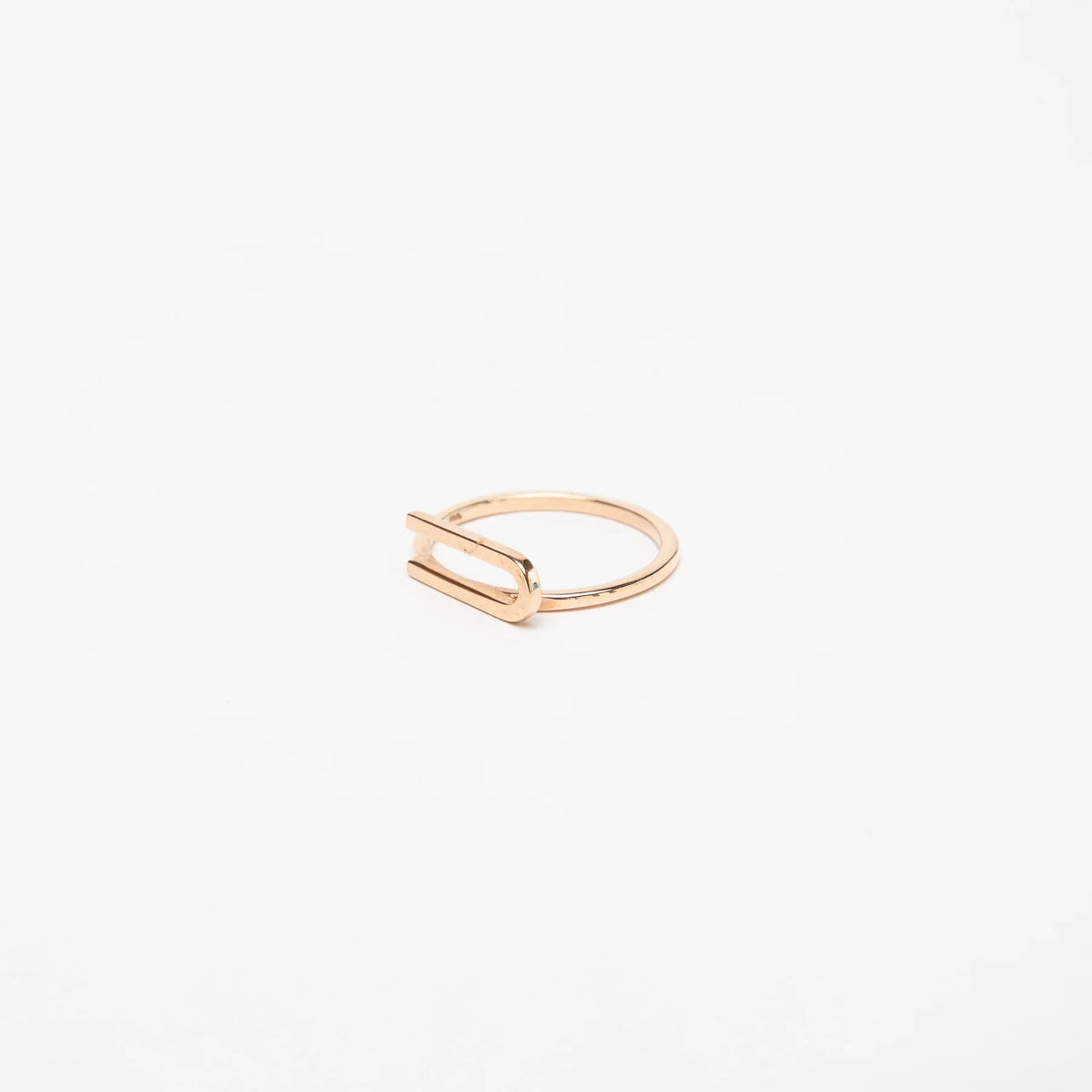 KWIT | 14K GOLD LETTER U RING