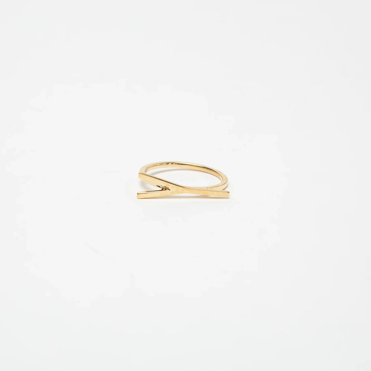 KWIT | 14K GOLD LETTER Y RING