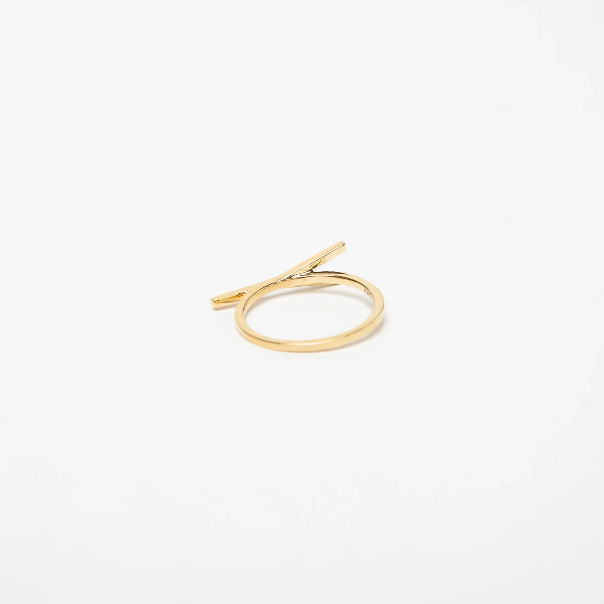 KWIT | 14K GOLD LETTER Y RING