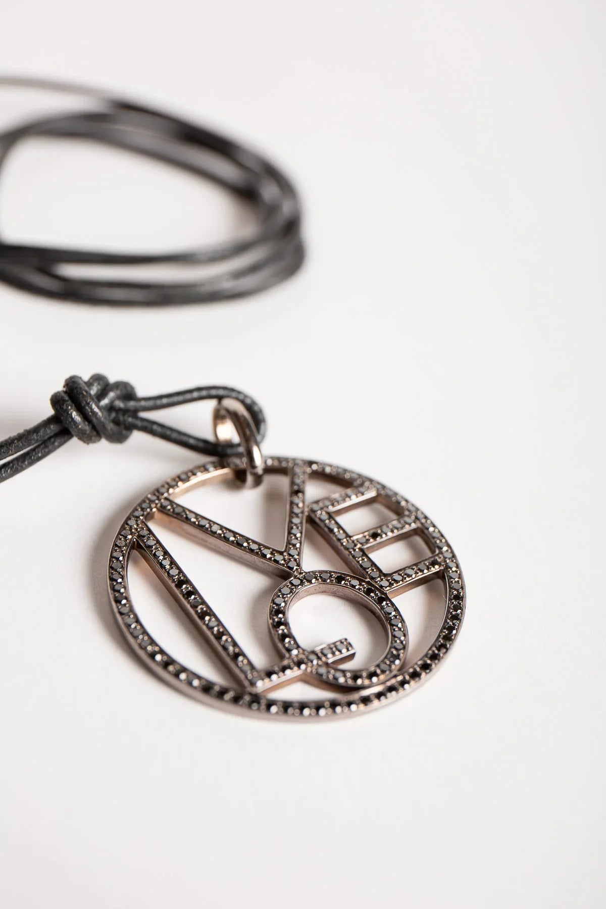 MAXFIELD PRIVATE COLLECTION | BLACK DIAMOND XL LOVE NECKLACE