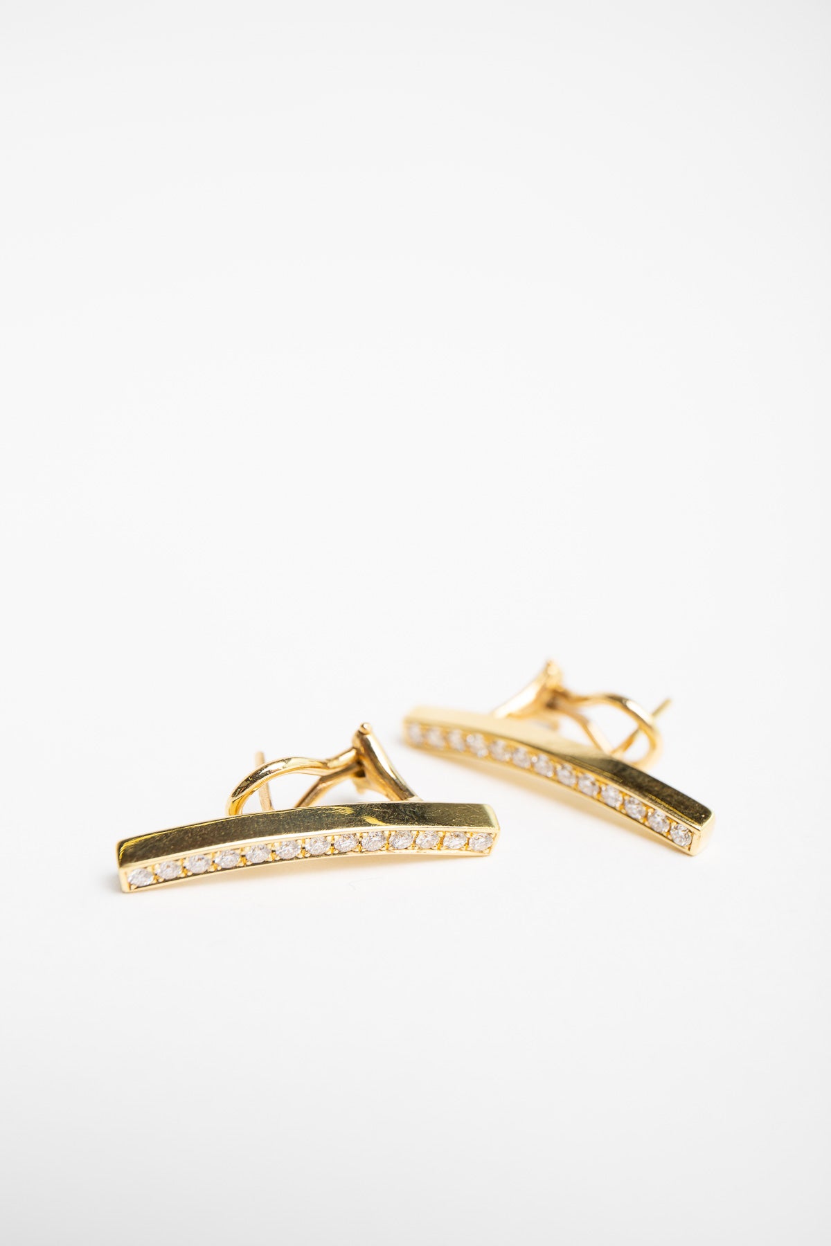 MAUD JEWELRY | DIAMOND GESTURE EARRINGS - MAXFIELD LA