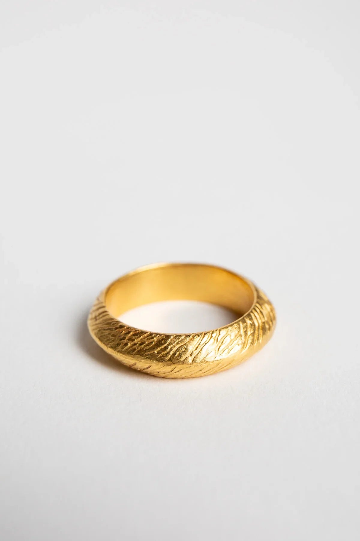 ELI HALILI | YELLOW GOLD TRIANGLE BAND RING