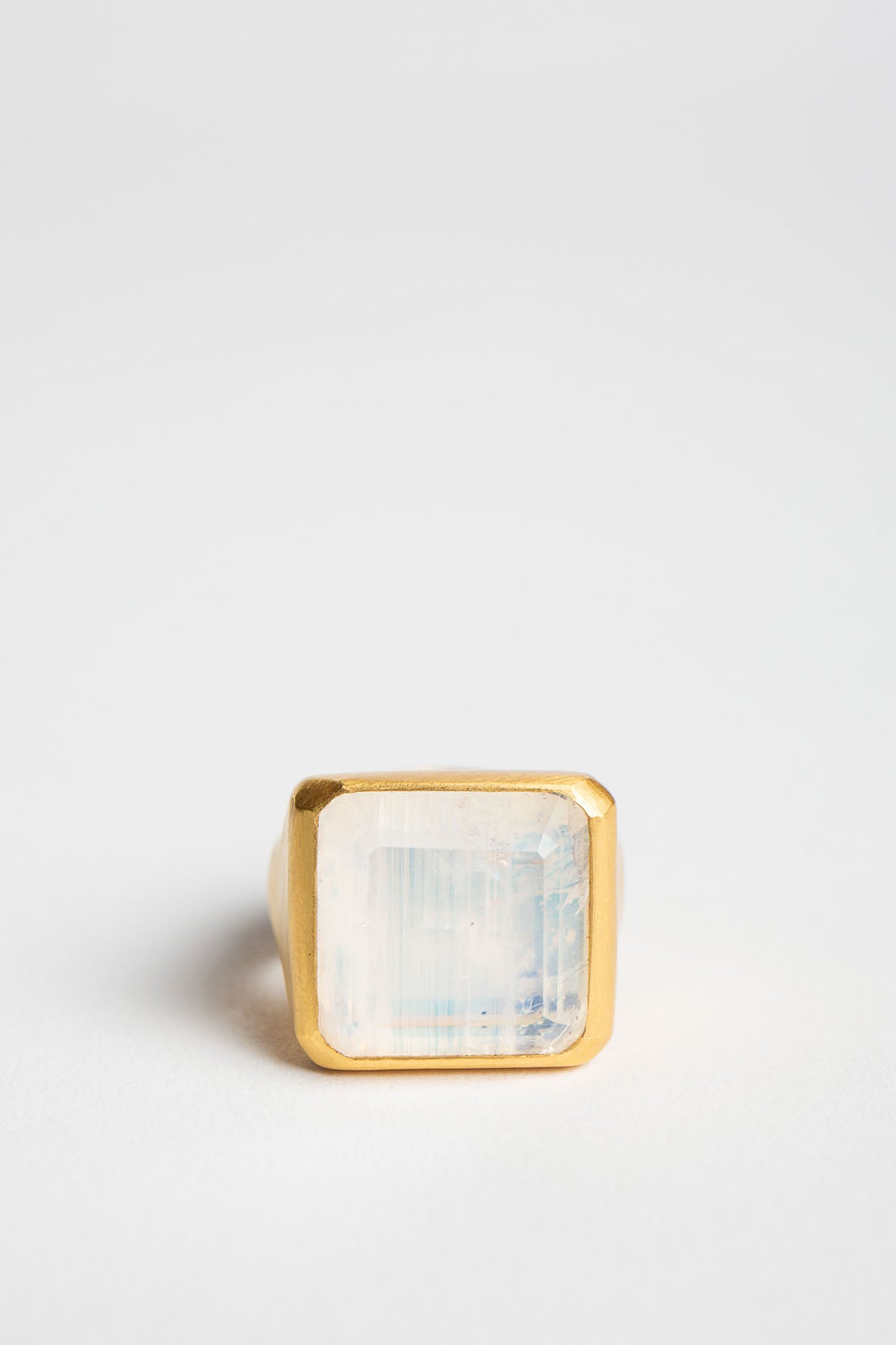 ELI HALILI | 22K SQUARE MOONSTONE RING