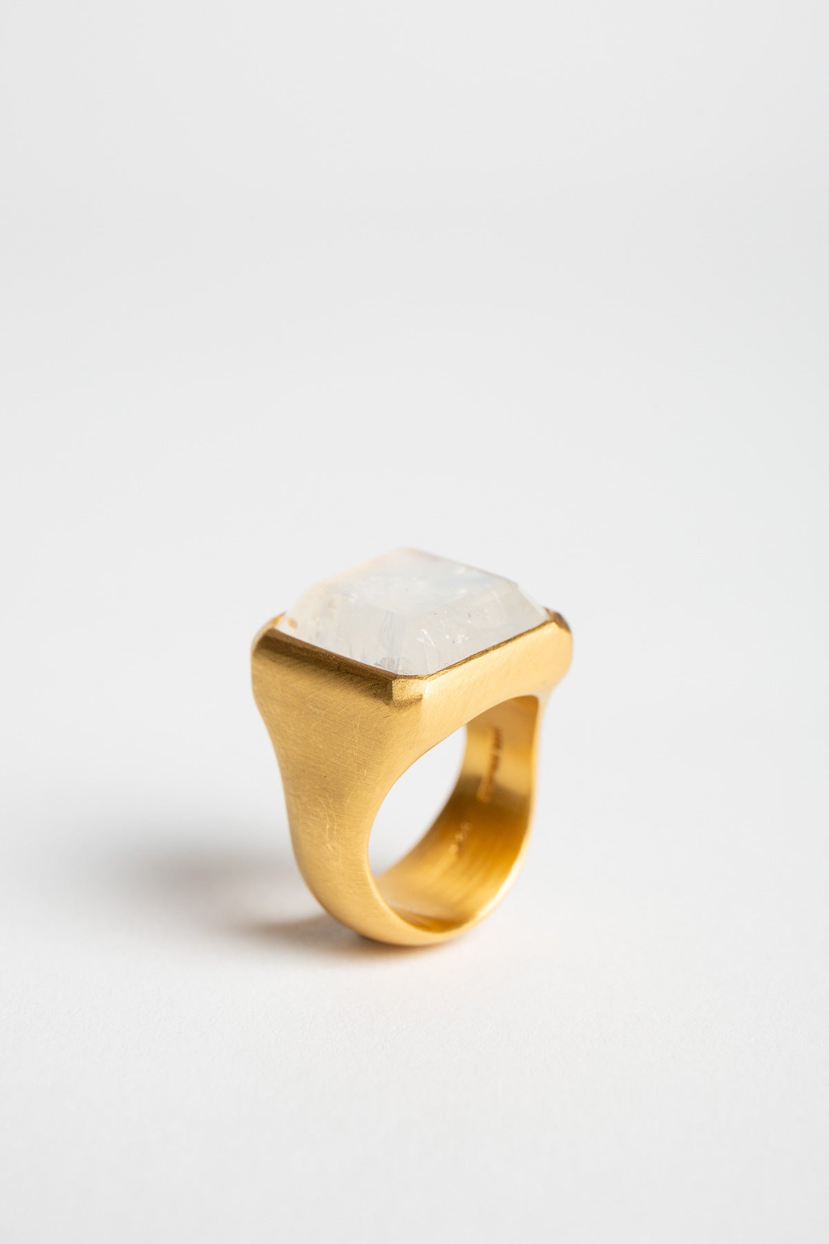 ELI HALILI | 22K SQUARE MOONSTONE RING