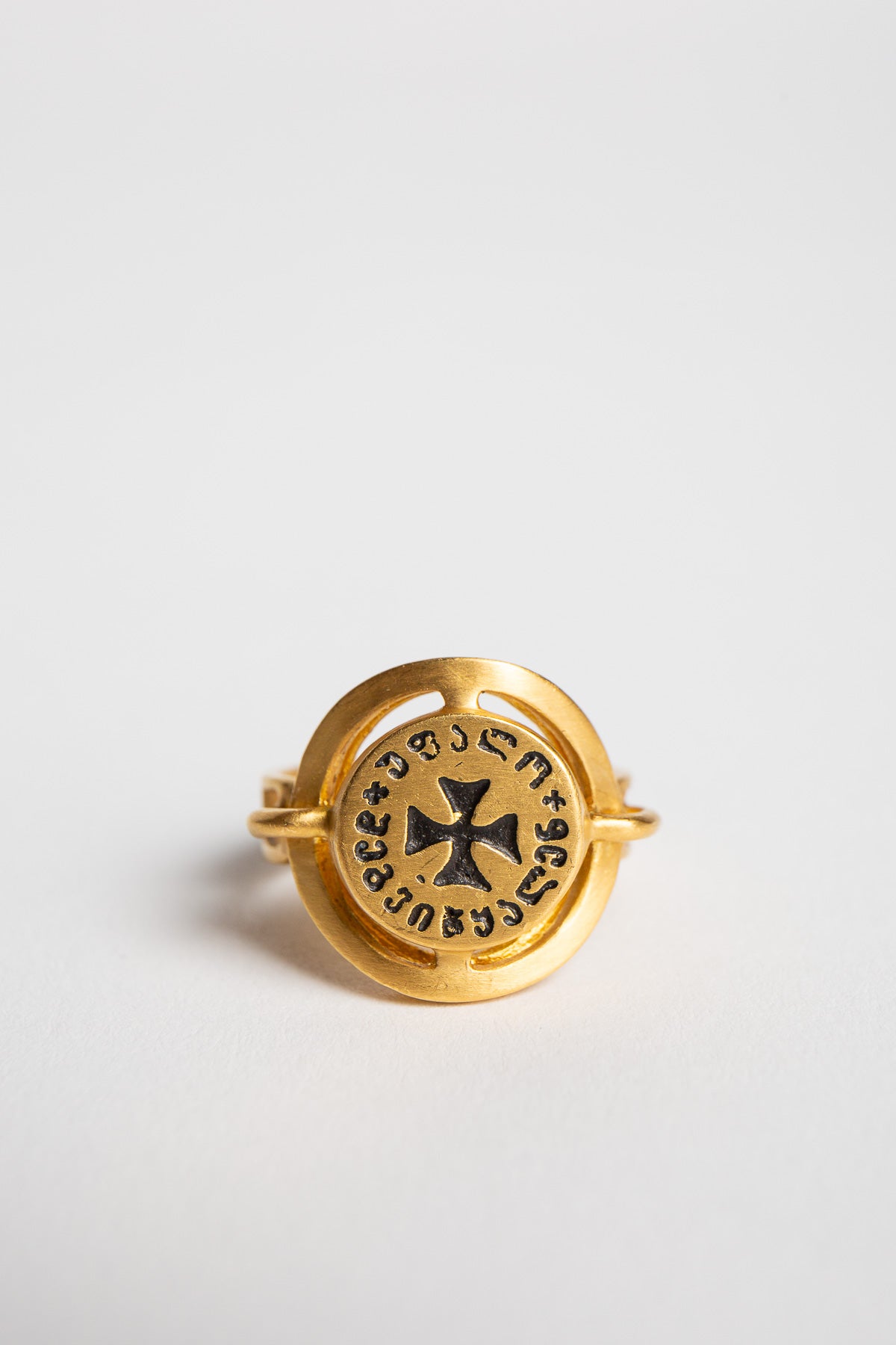 ELI HALILI | 22K GEORGIAN CROSS RING