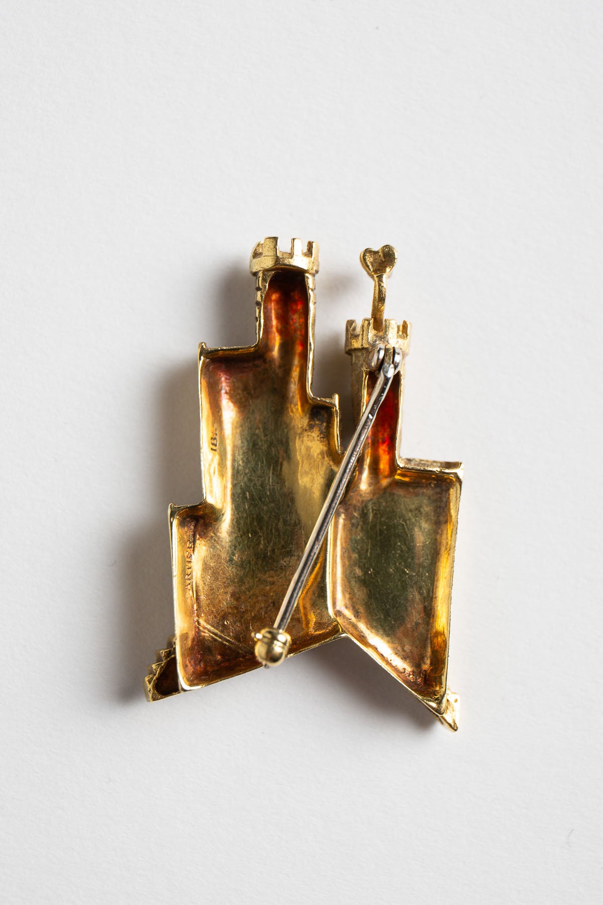 CARTIER | VINTAGE 18K YELLOW GOLD CASTLE BROOCH