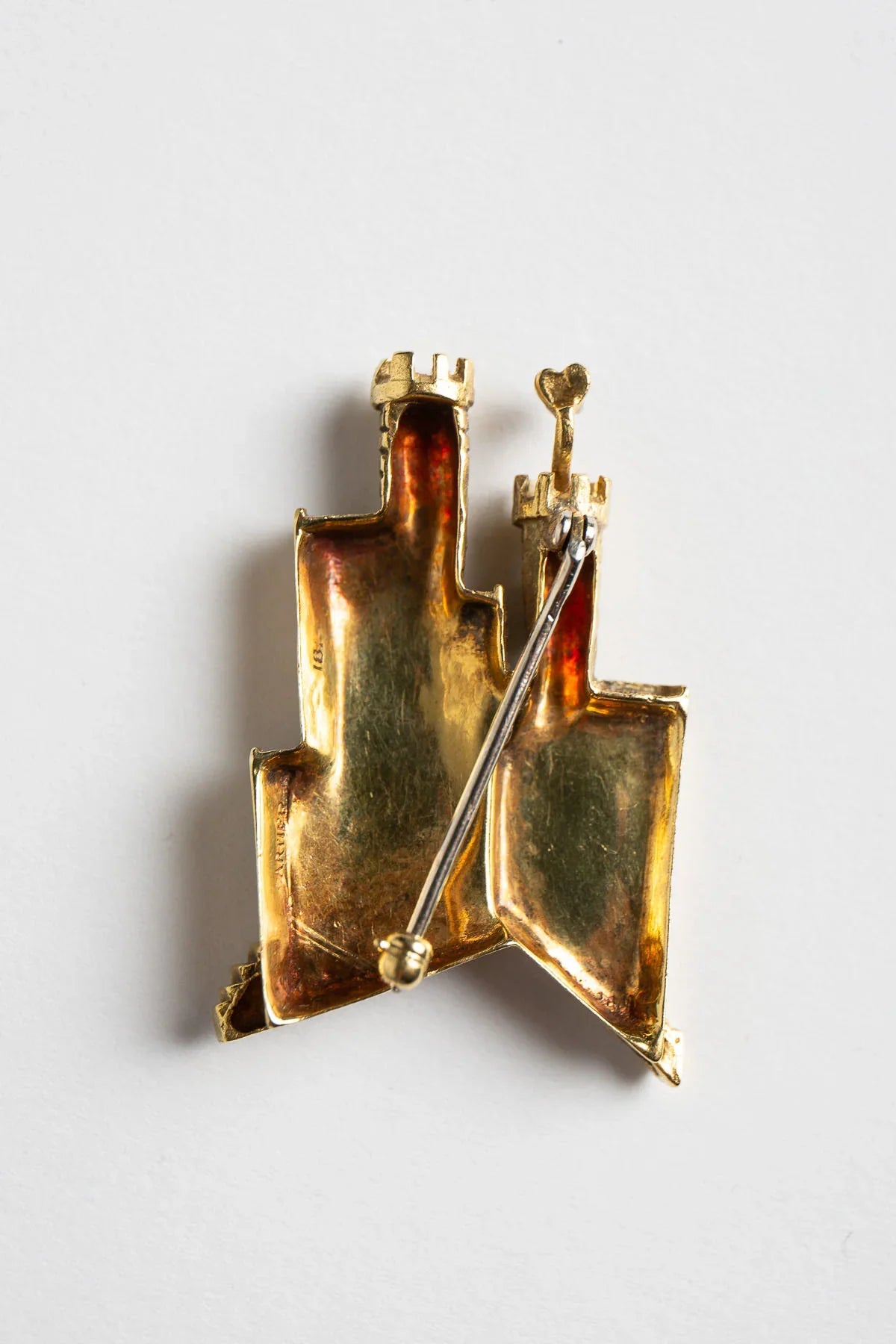 CARTIER | VINTAGE 18K YELLOW GOLD CASTLE BROOCH