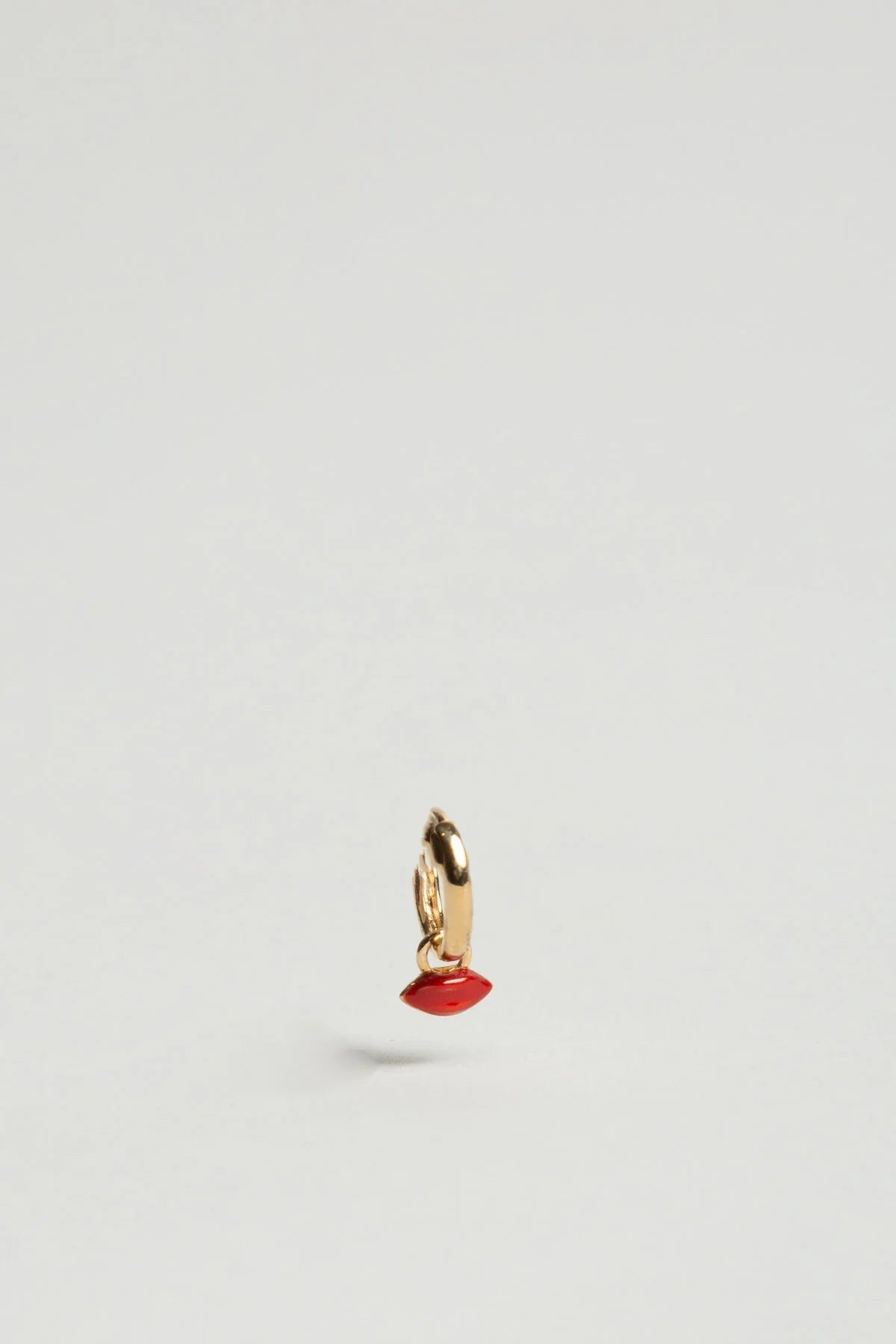ALISON LOU | MINI LIP CHARM HUGGIE