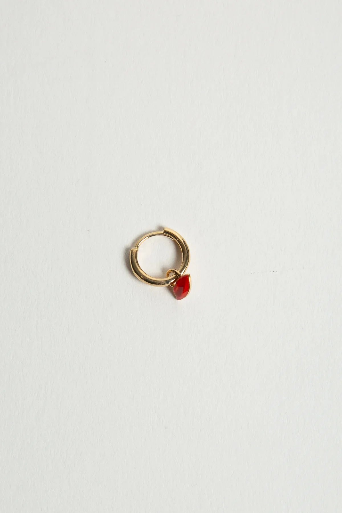 ALISON LOU | MINI LIP CHARM HUGGIE