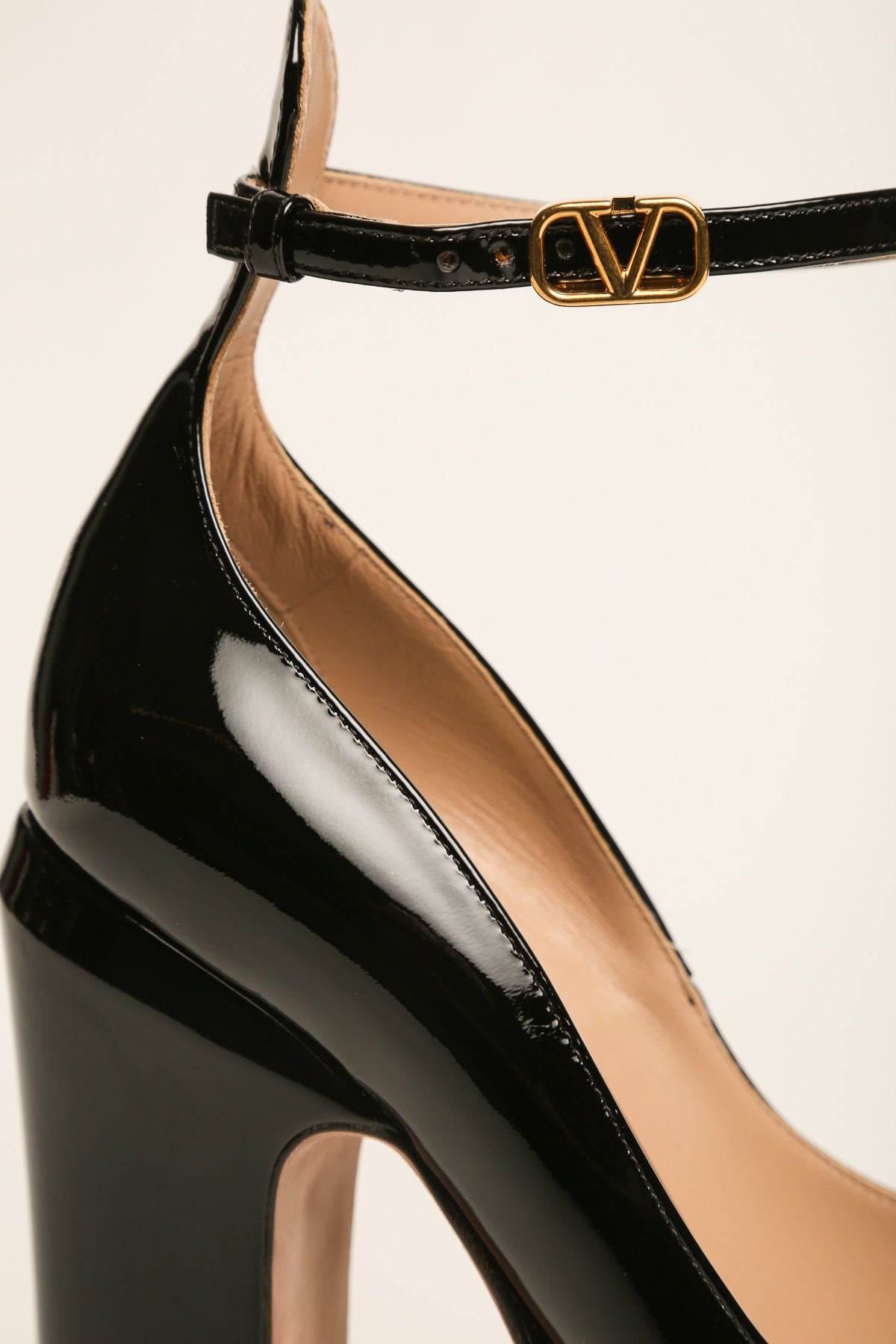VALENTINO | ANKLE STRAP PLATFORM PUMPS