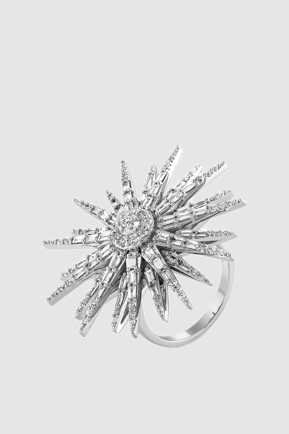 BEE GODDESS | WHITE GOLD STAR LIGHT JARDIN STAR RING