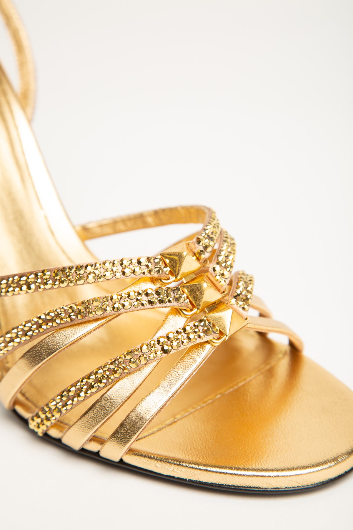 VALENTINO GARAVANI | ROCKSTUD STRAPPY SANDALS