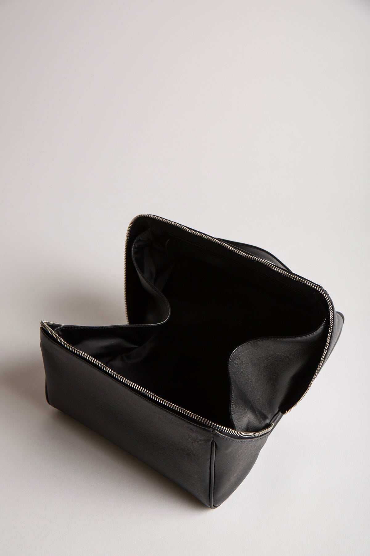 SAINT LAURENT | PARIS CUBE TROUSSE