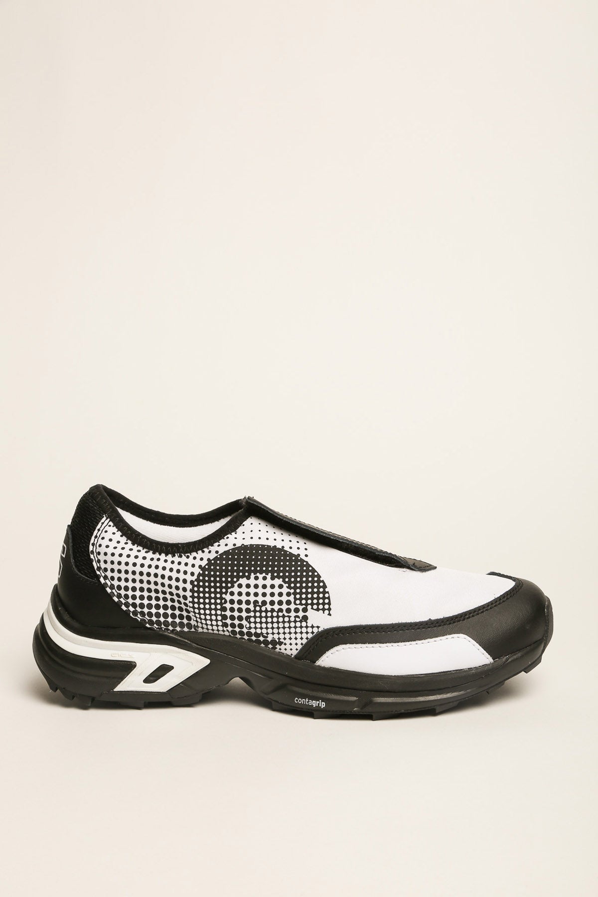 COMME DES GARÇONS HOMME PLUS | SALOMON SR901E SNEAKERS