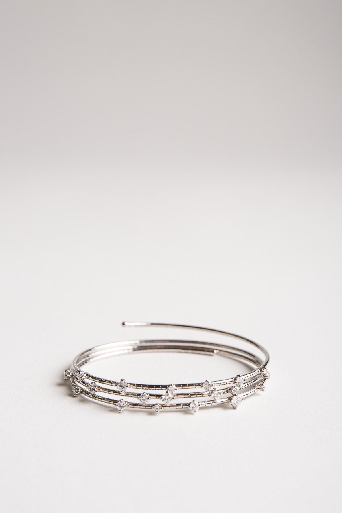 MATTIA CIELO | WHITE GOLD DIAMOND SPIRAL BRACELET