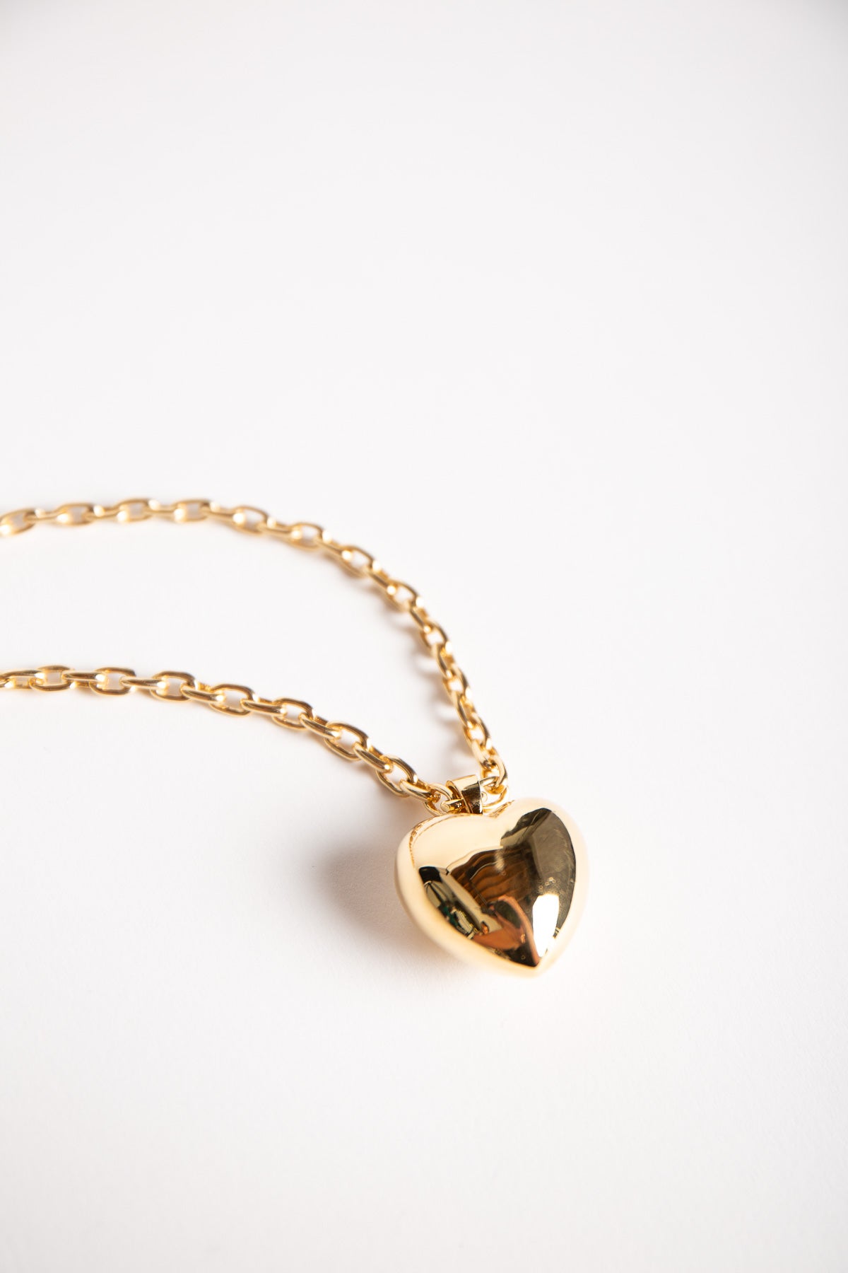 MAUD JEWELRY | 18K GOLD HEART NECKLACE
