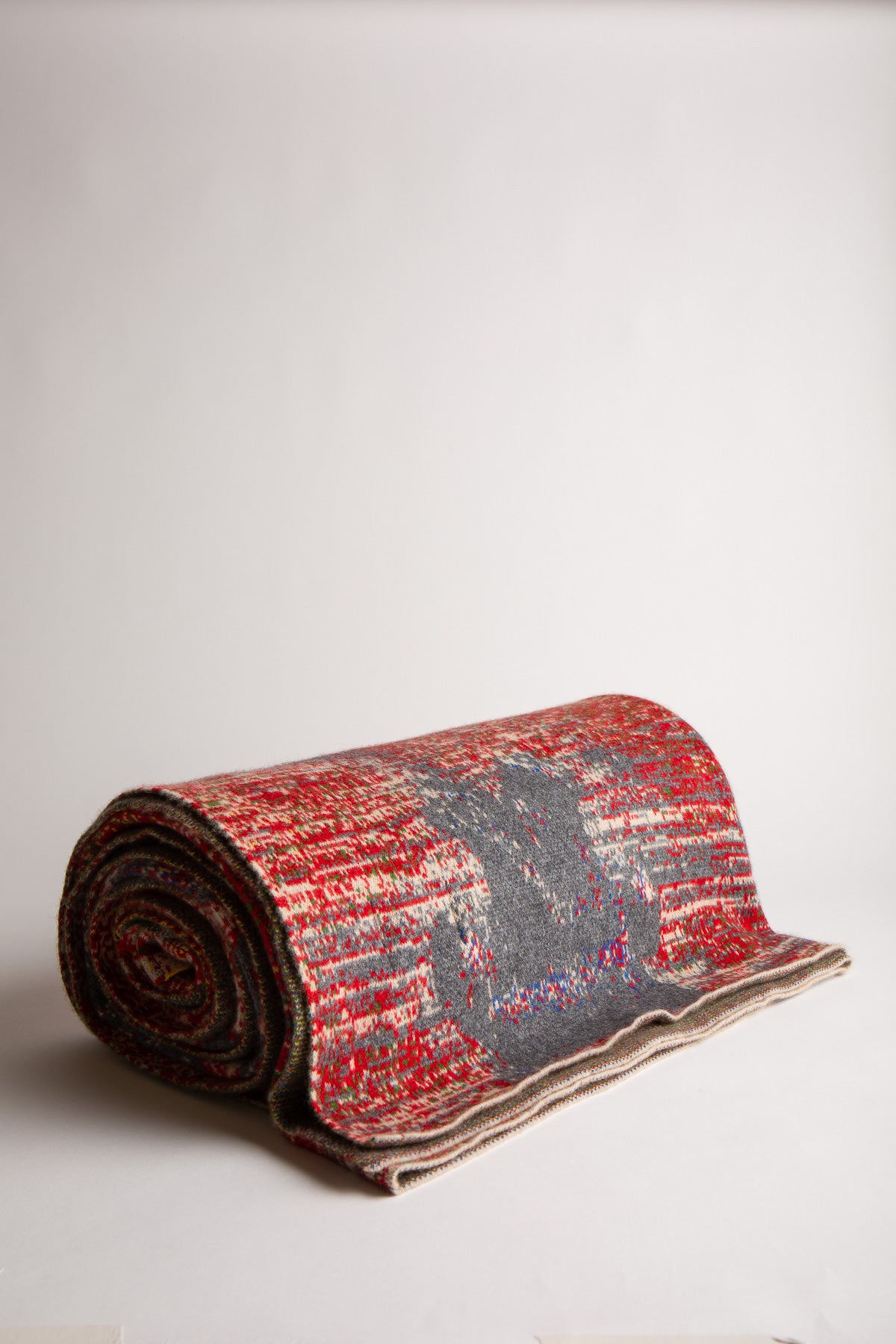SAVED NEW YORK | RED QUEEN BLANKET - MAXFIELD LA