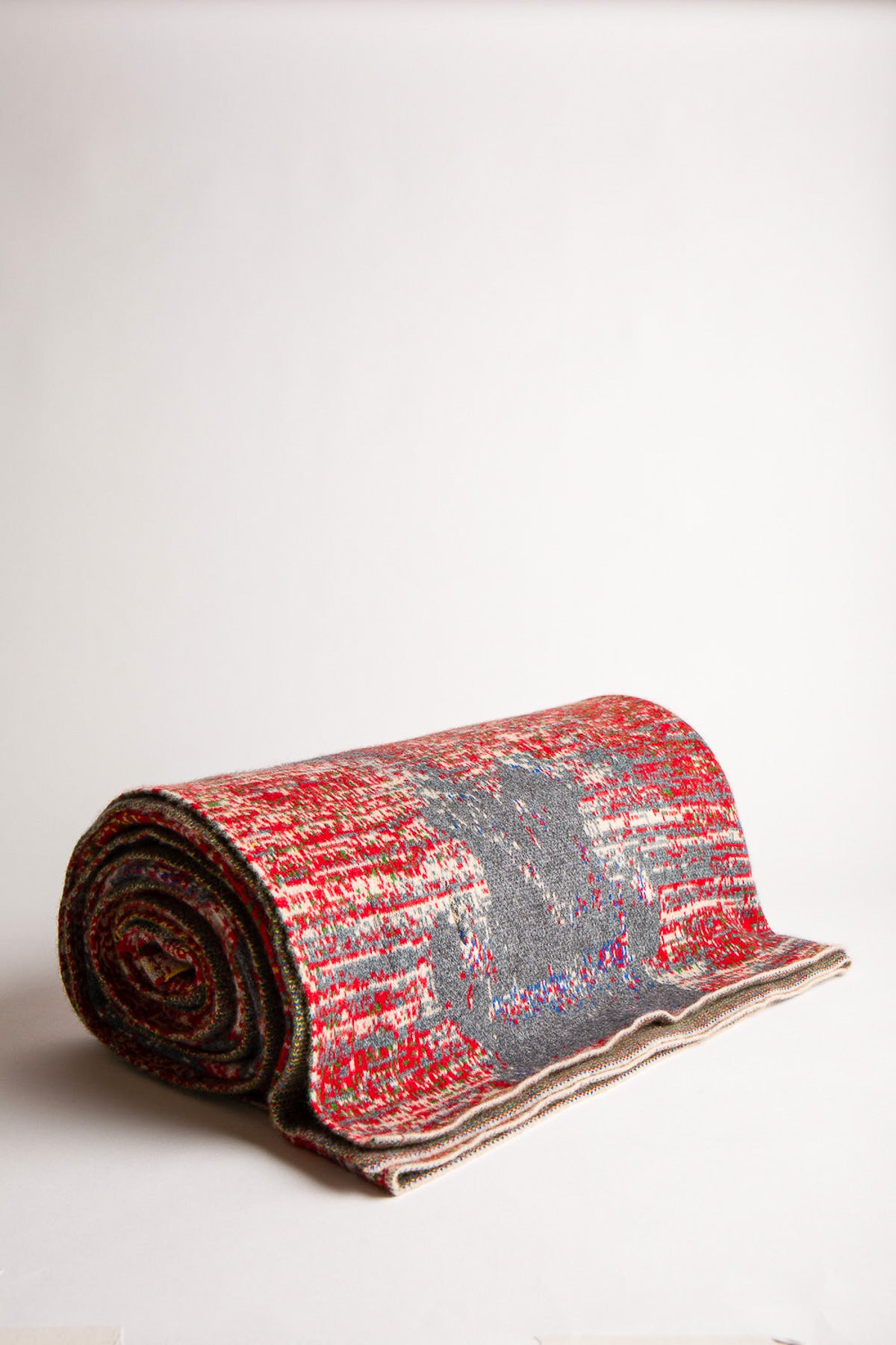 SAVED NEW YORK | RED QUEEN BLANKET