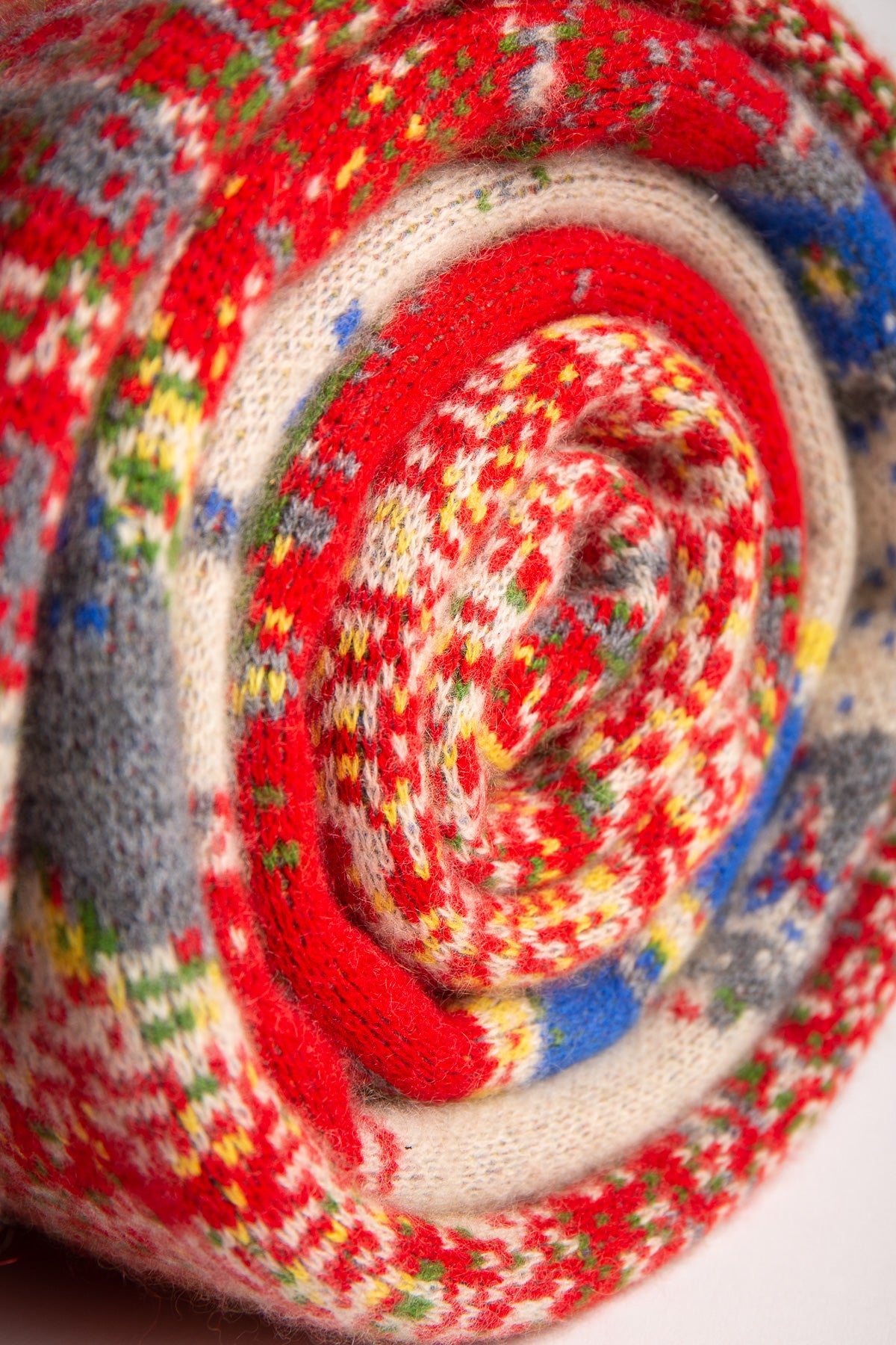SAVED NEW YORK | RED QUEEN BLANKET - MAXFIELD LA