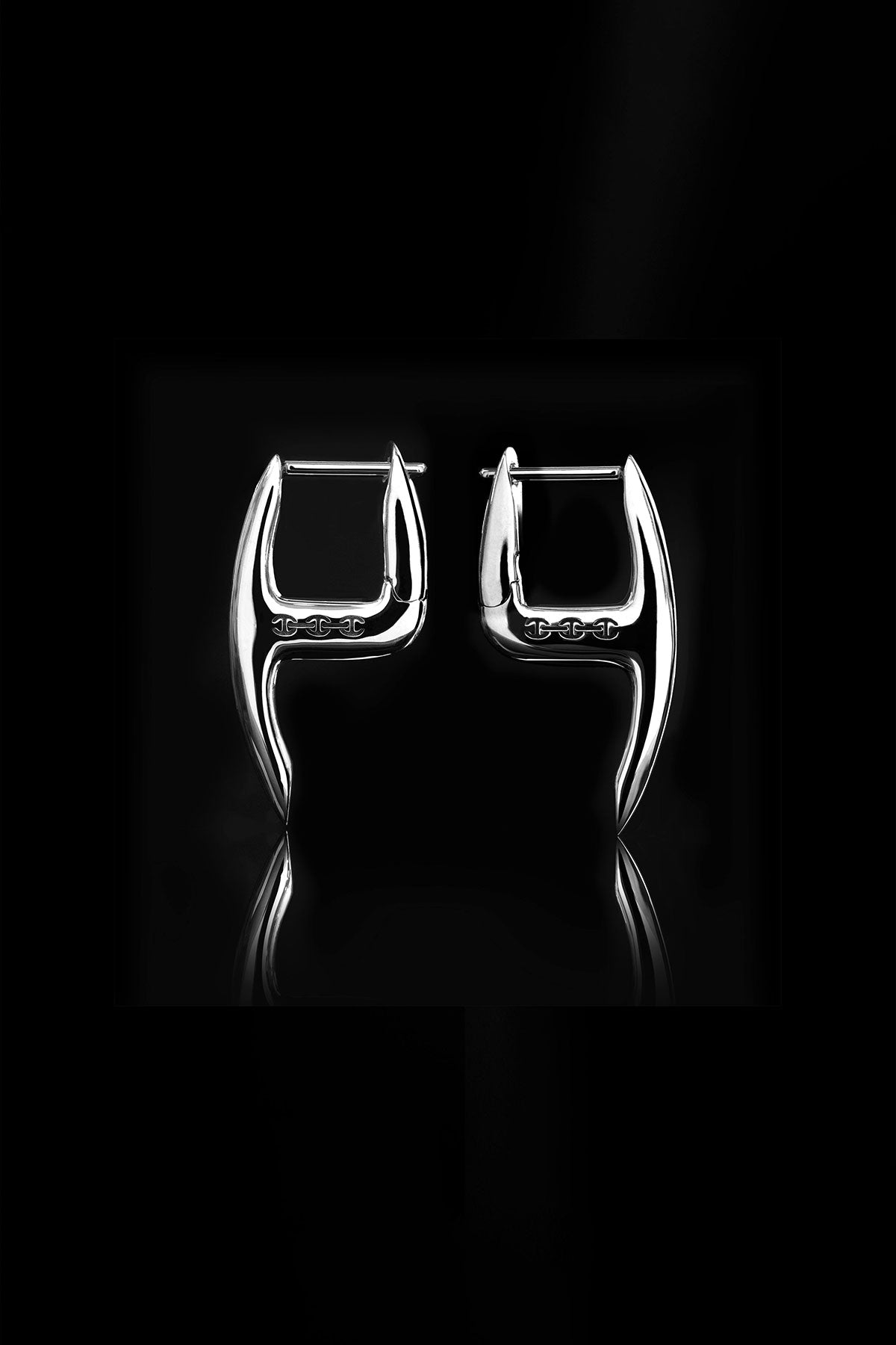 Hoorsenbuhs | Mini Axe Diamond Earrings