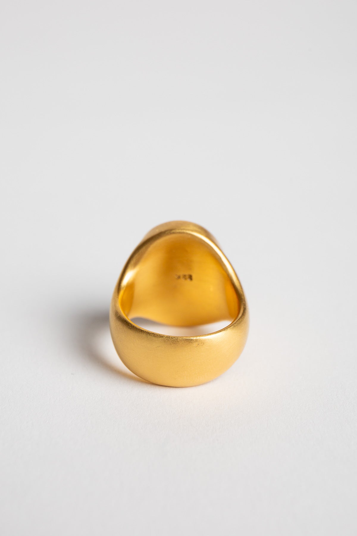ELI HALILI | YELLOW GOLD & BROWN SAPPHIRE RING
