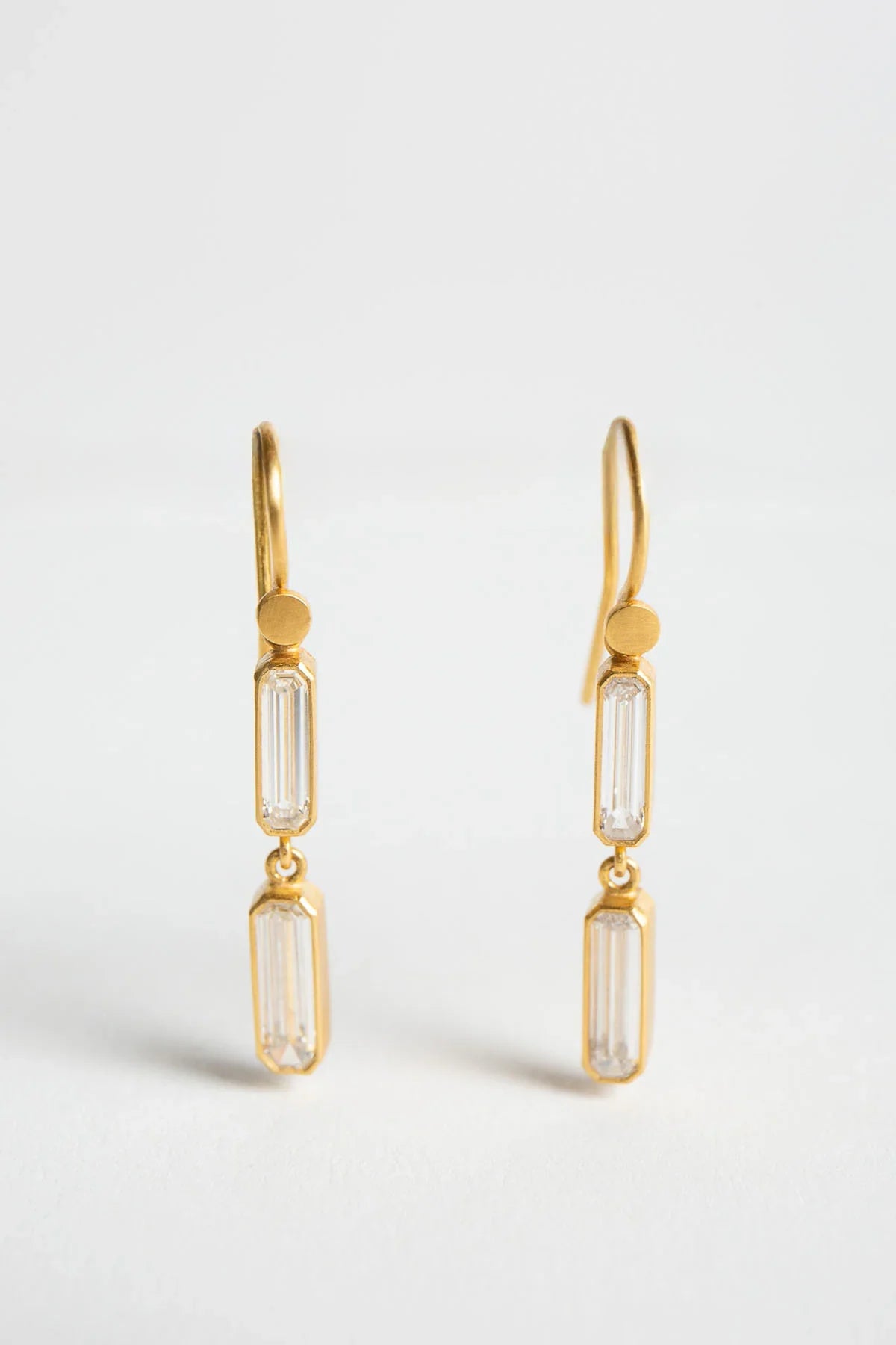 ELI HALILI | 22K BAGUETTE CUT DIAMOND EARRINGS