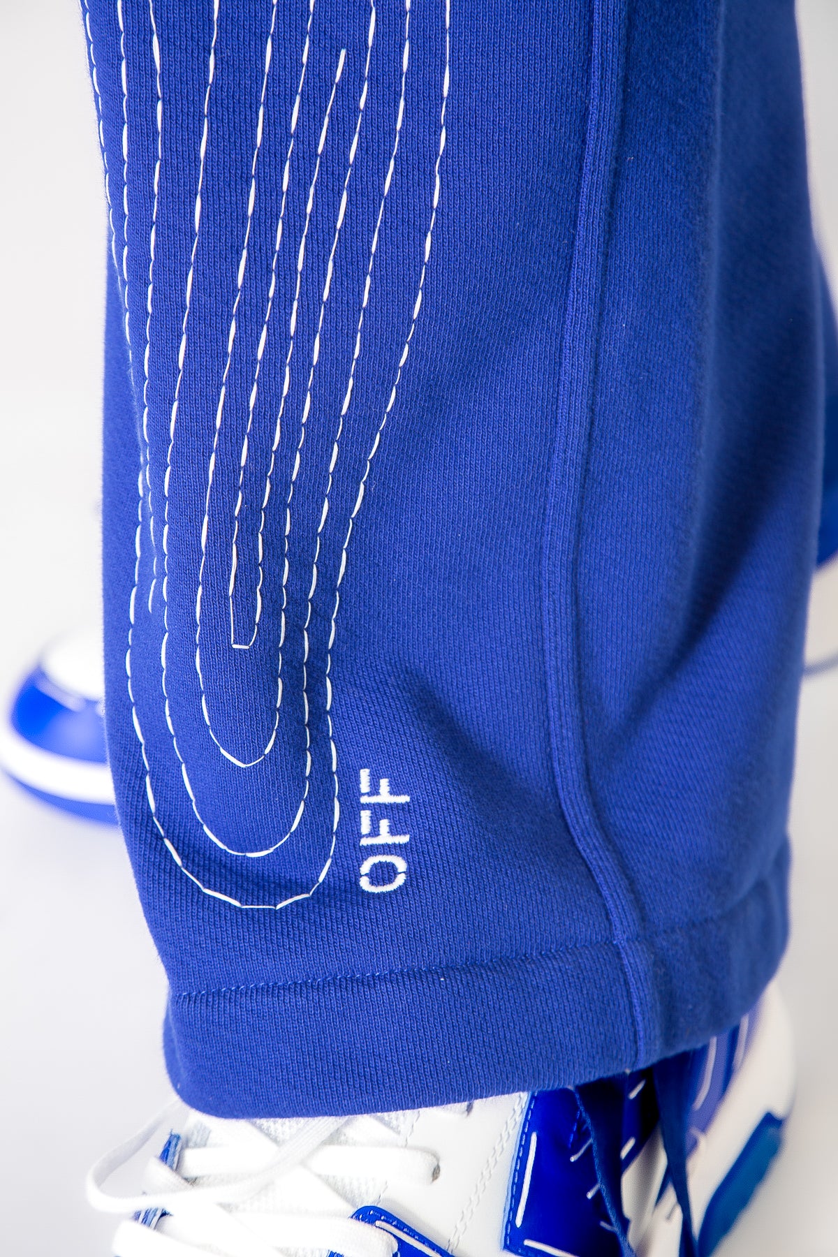 OFF-WHITE | BODY STITCH SKATE SWEATPANTS