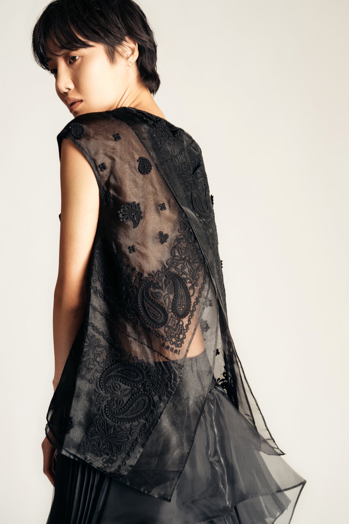 SACAI | BANDANA EMBROIDERED PULLOVER