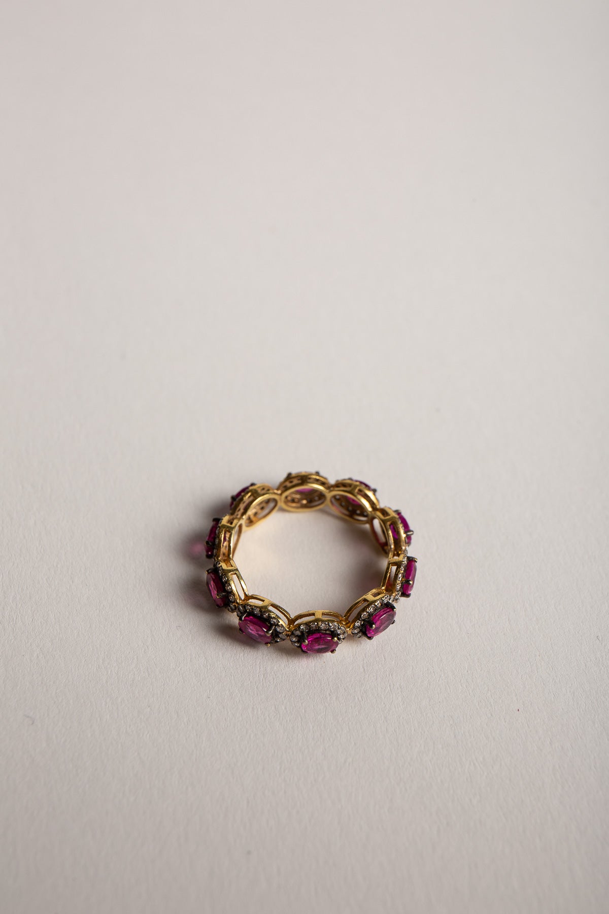 AMRAPALI LONDON | 18K YELLOW GOLD RAJA DIAMOND RUBY RING