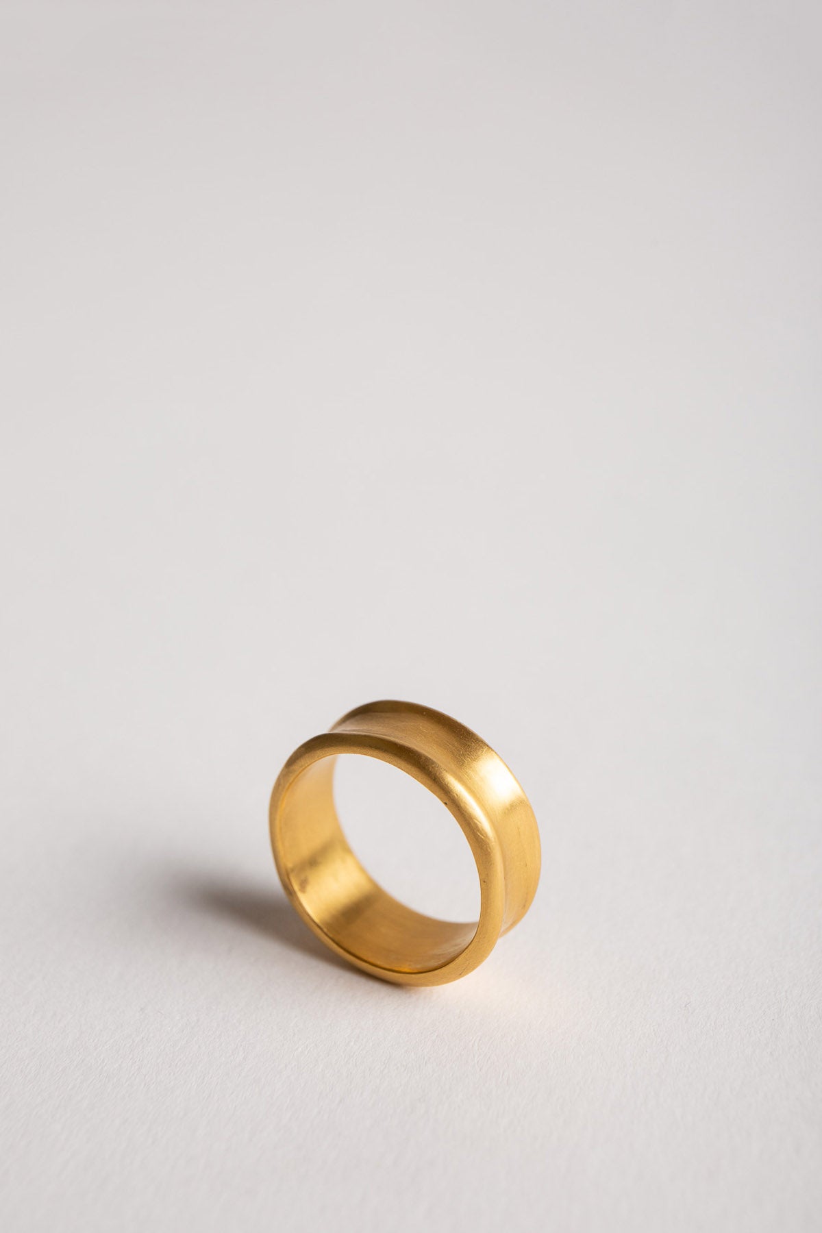 ELI HALILI | 22K CONCAVE RING