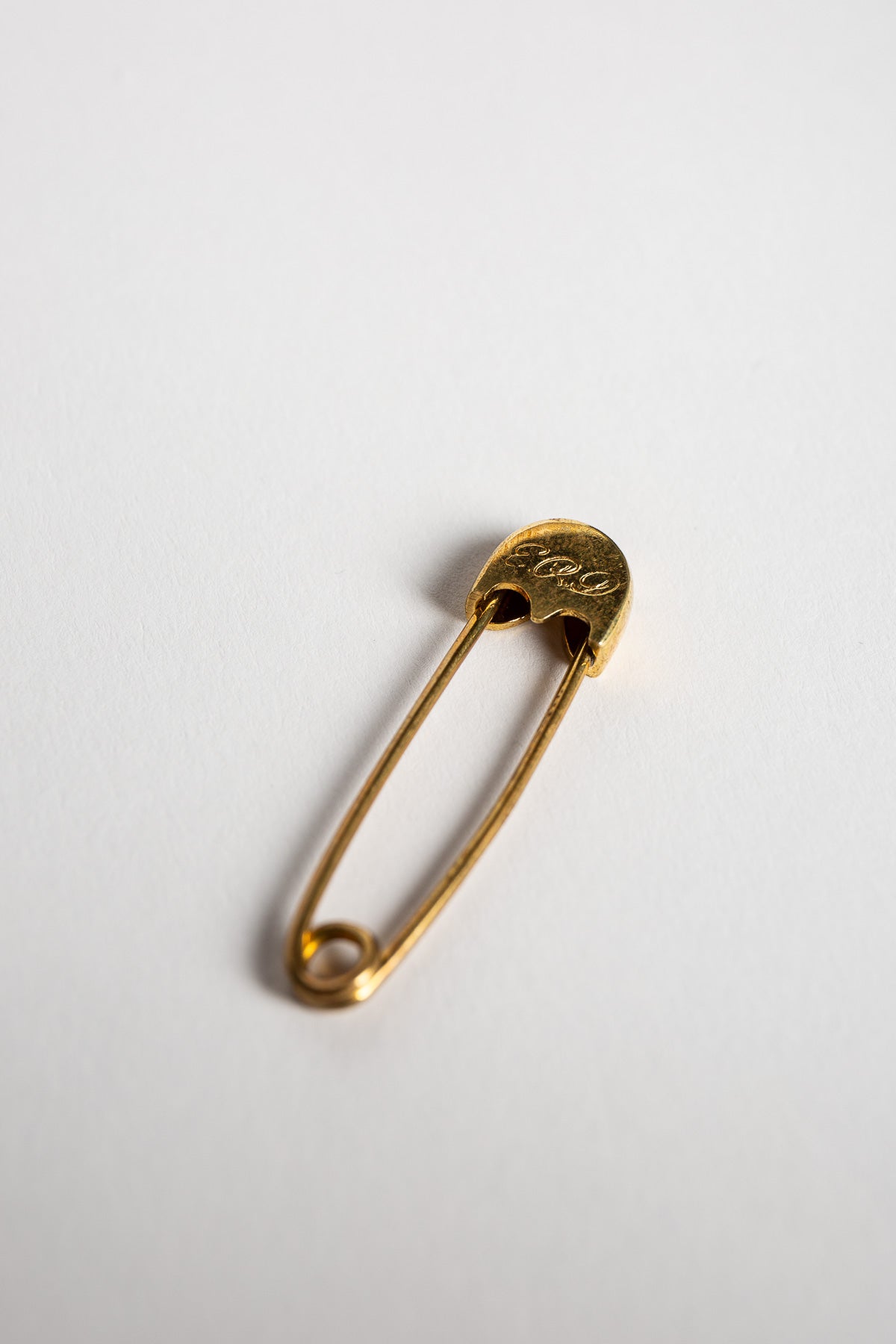 ENFANTS RICHES DÉPRIMÉS | LARGE ERD SAFETY PIN