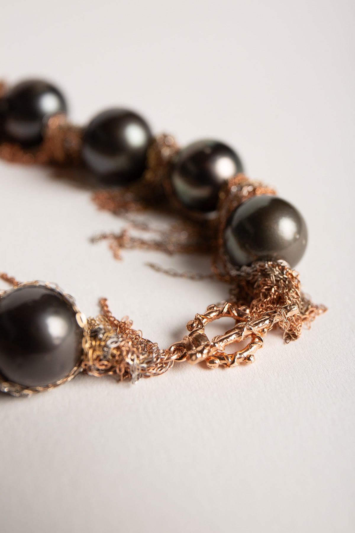 MARTIN BERNSTEIN | GOLD FRINGE BLACK PEARL BRACELET