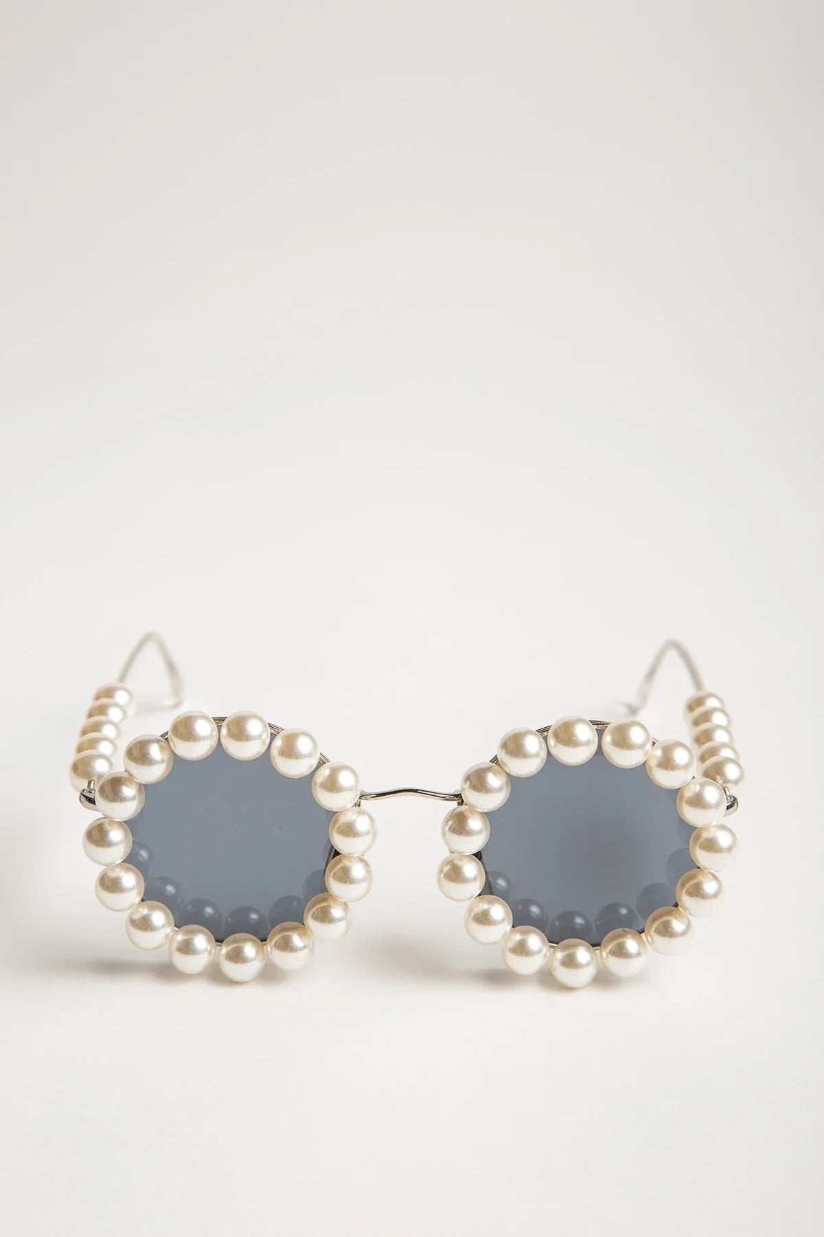 CHANEL | VINTAGE 1994 PEARL RUNWAY SUNGLASSES