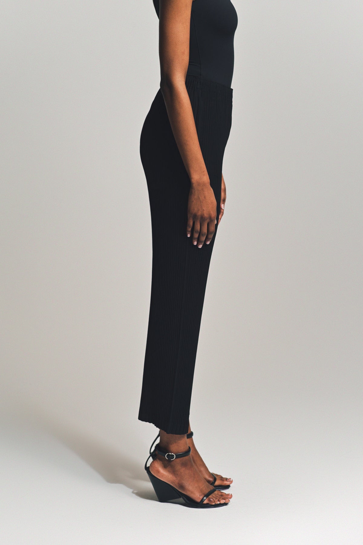 ISSEY MIYAKE | HATCHING PLEAT PANTS