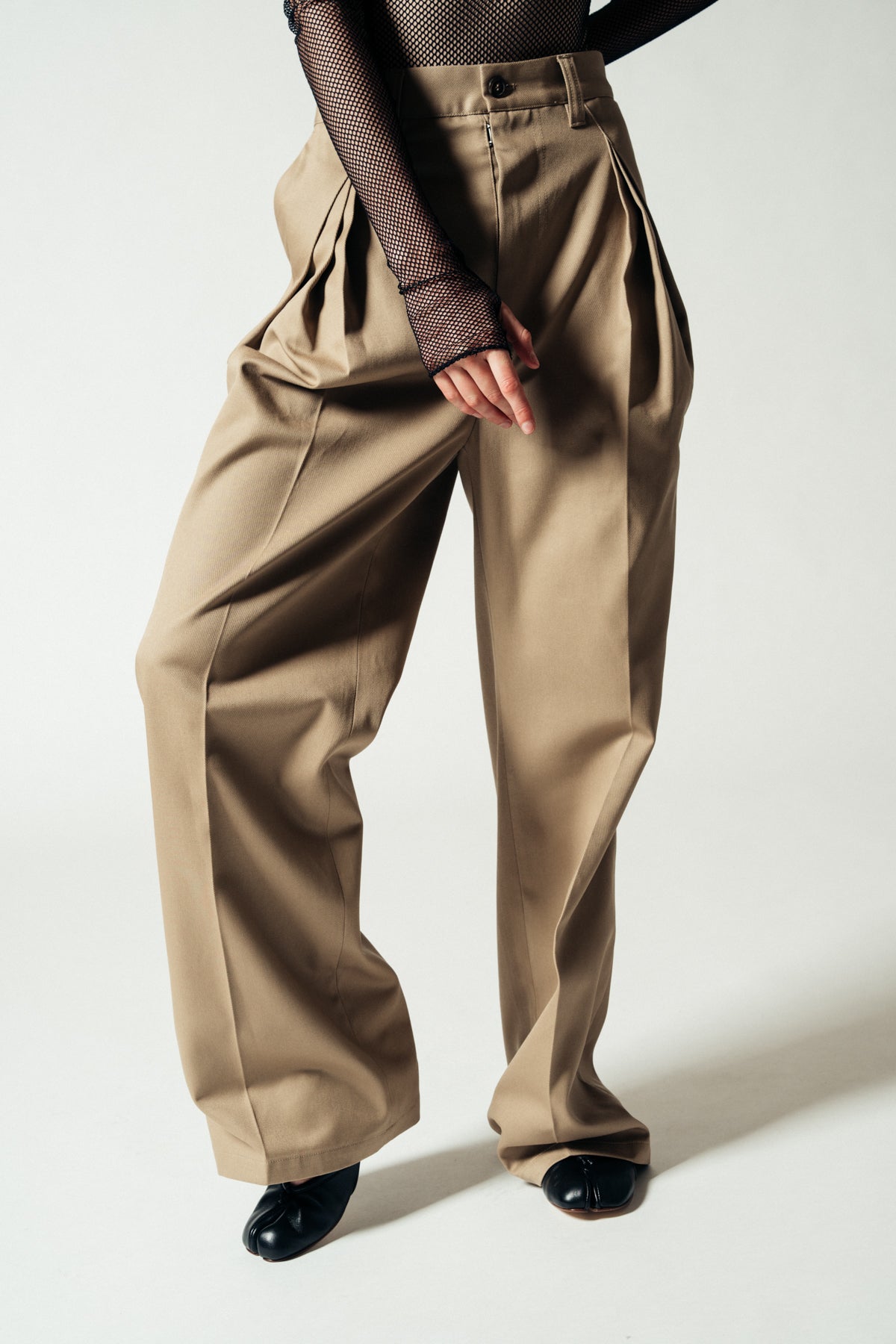 MAISON MARGIELA | PLEATED TROUSERS