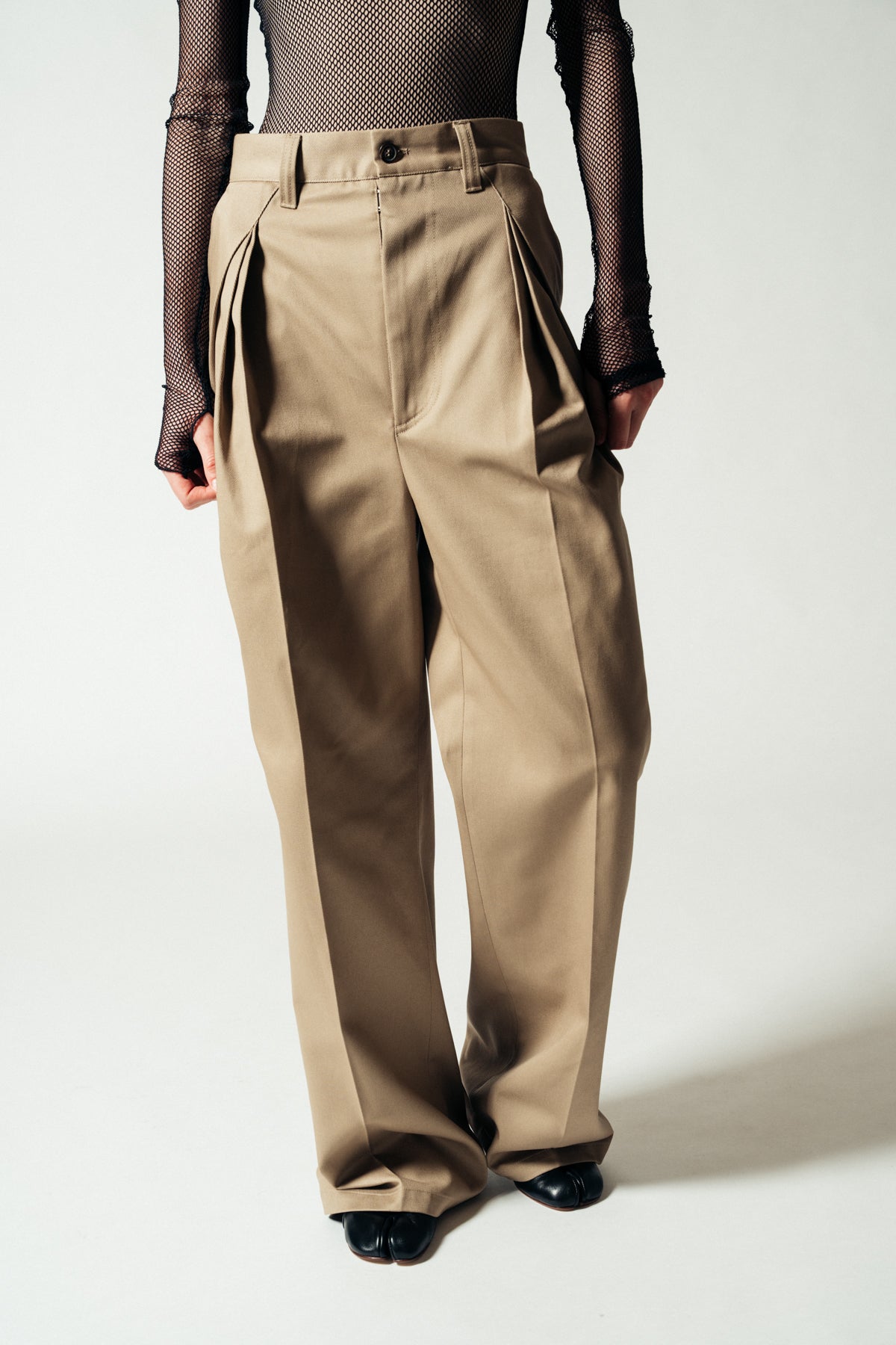 MAISON MARGIELA | PLEATED TROUSERS