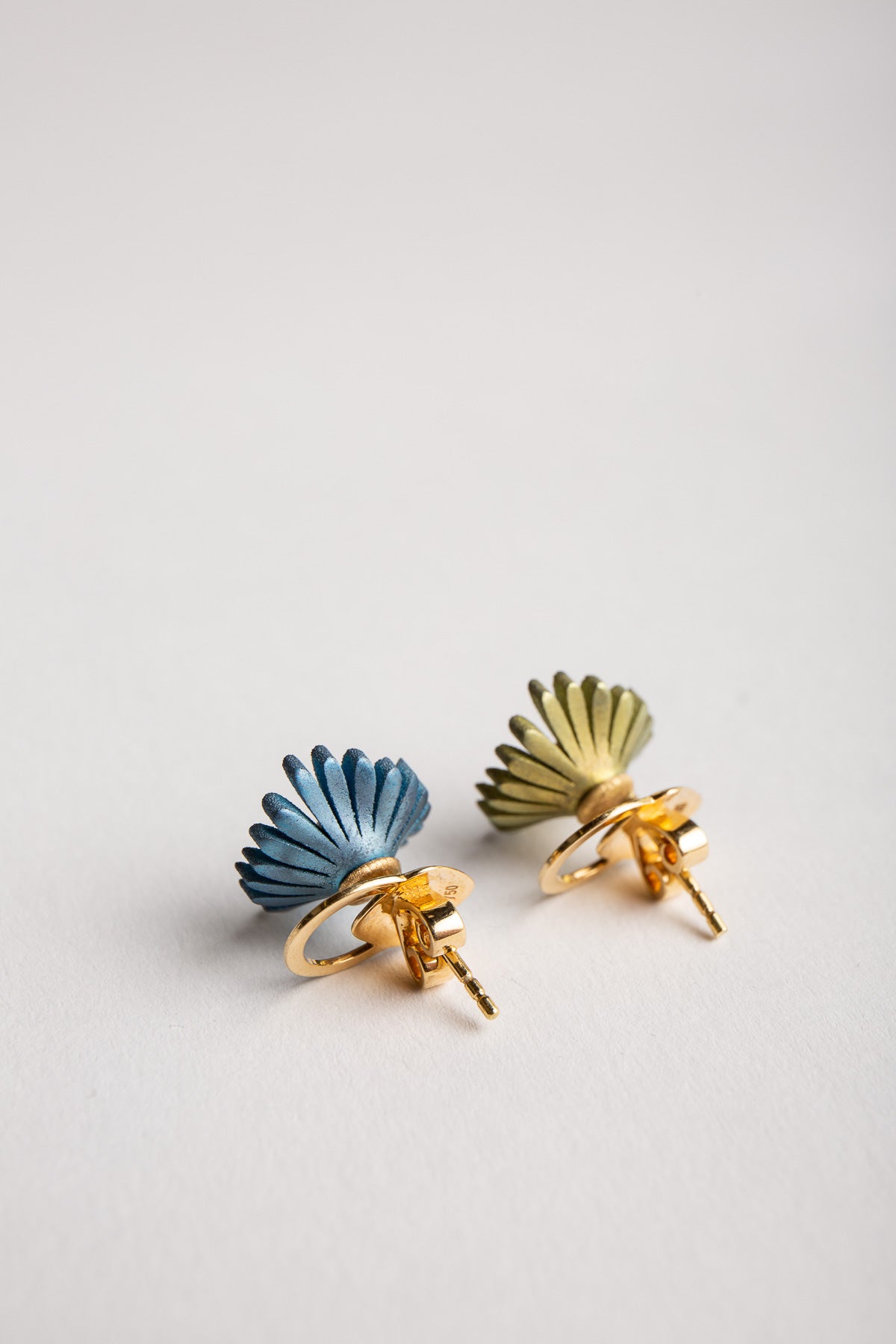 MIKE JOSEPH | DIAMOND FLOWER SMALL EARRINGS - MAXFIELD LA