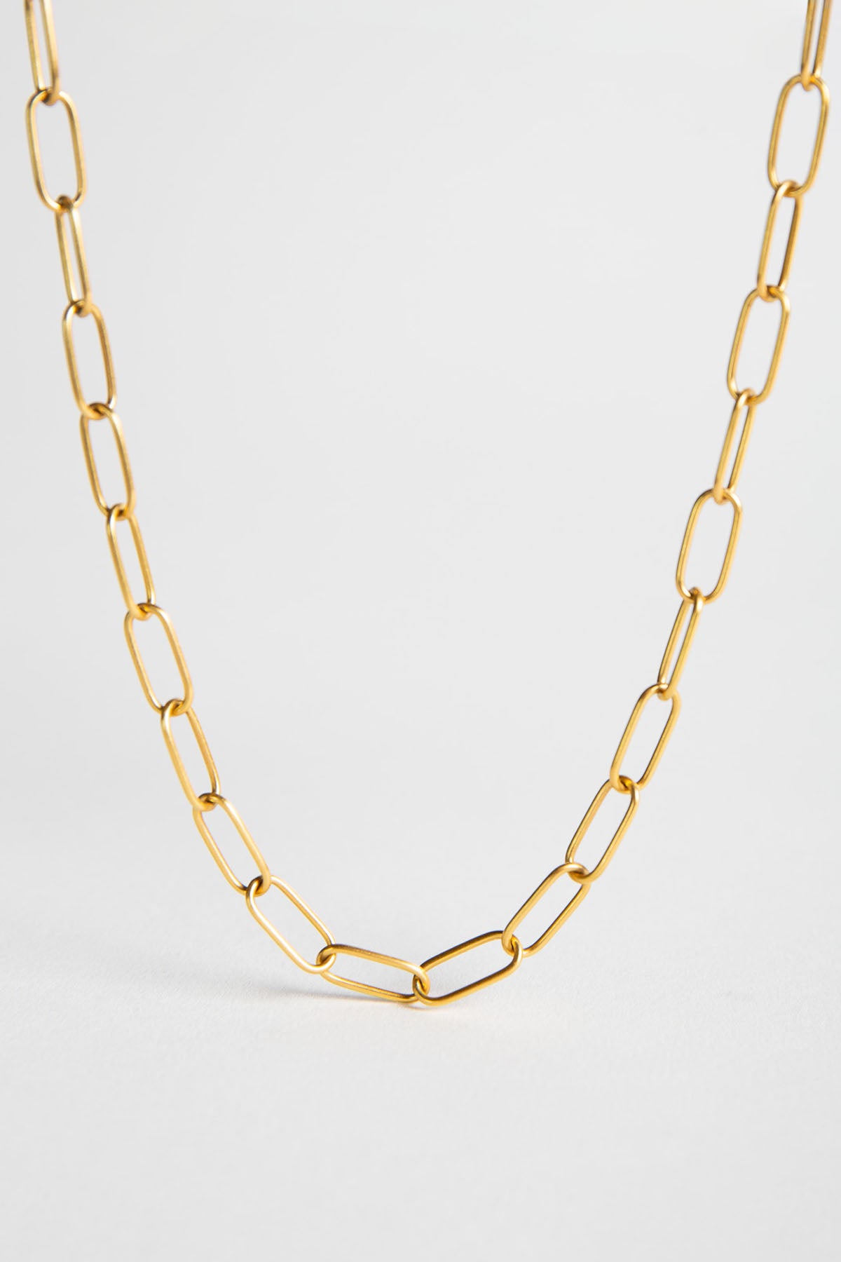 ELI HALILI | YELLOW GOLD THIN OVAL NECKLACE