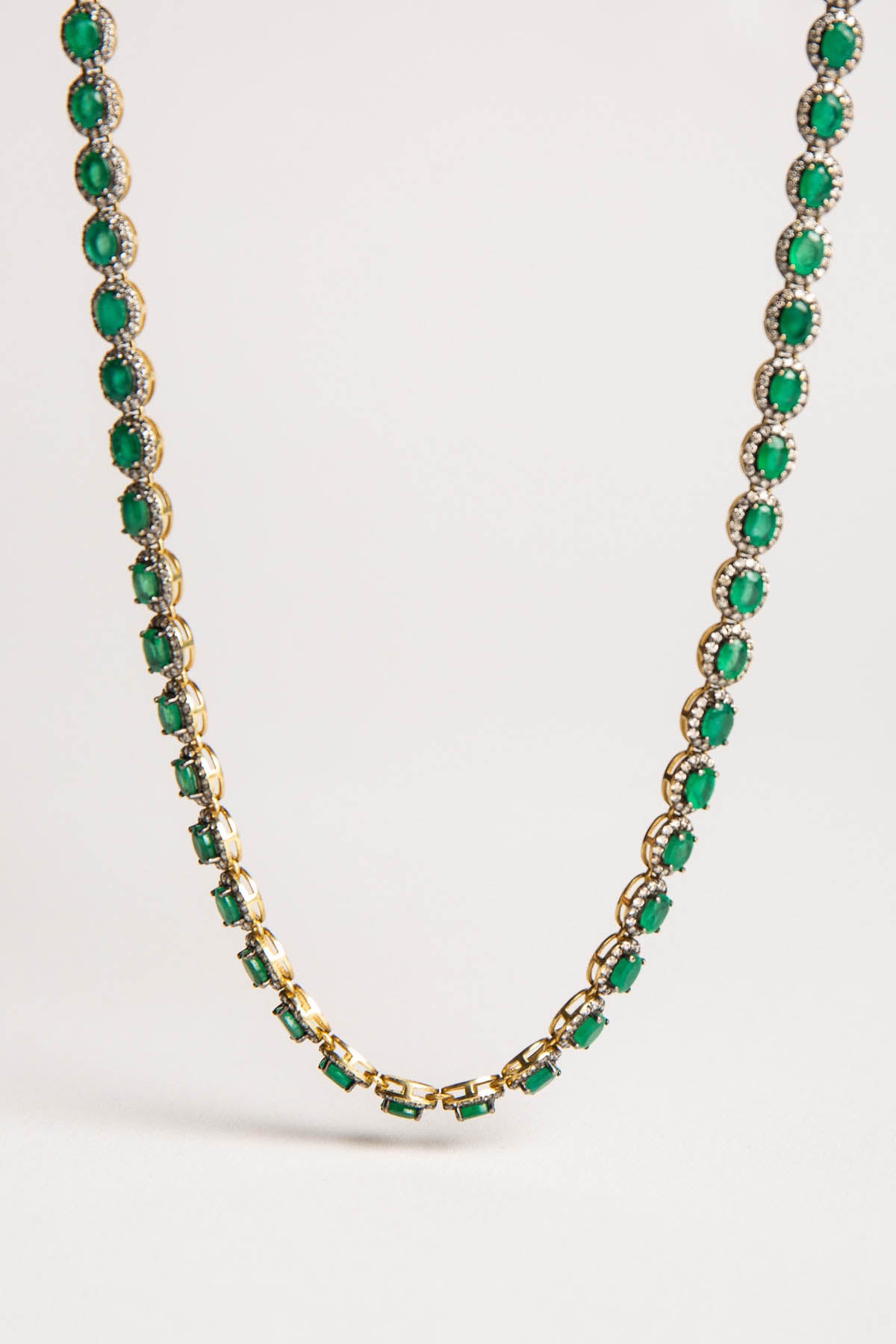 AMRAPALI LONDON | 18K YELLOW GOLD MINI RAJ EMERALD DIAMOND NECKLACE