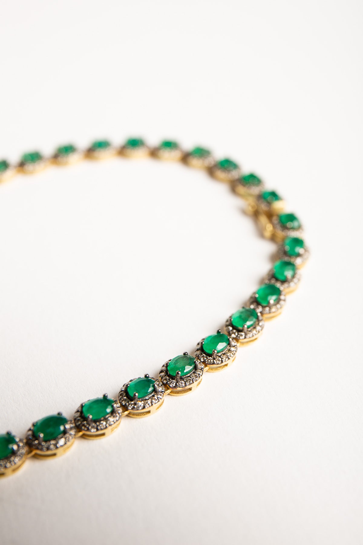 AMRAPALI LONDON | 18K YELLOW GOLD MINI RAJ EMERALD DIAMOND NECKLACE - MAXFIELD LA