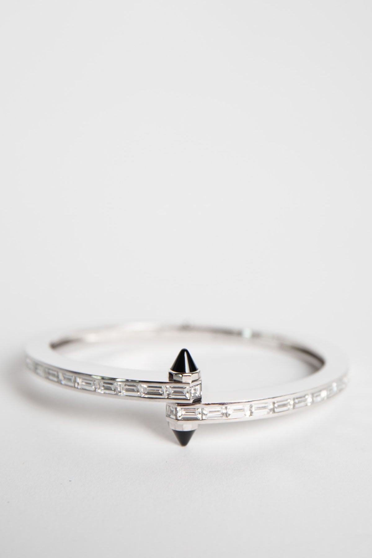 CARTIER | 1990'S WHITE GOLD, DIAMOND, ONYX BRACLET