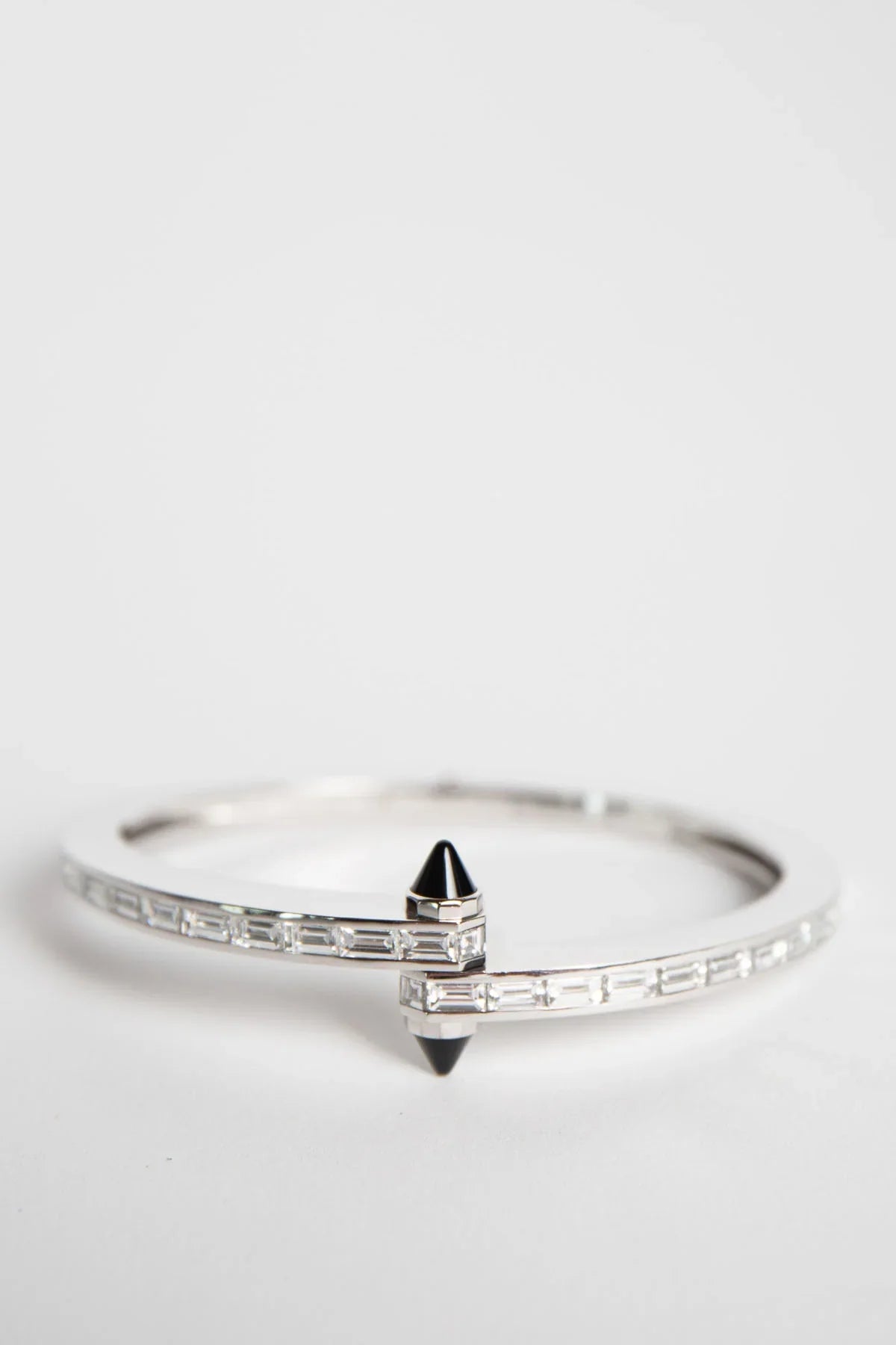 CARTIER | 1990'S WHITE GOLD, DIAMOND, ONYX BRACLET