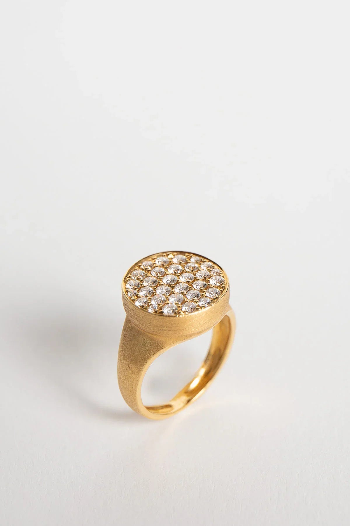 STEFERE | YELLOW GOLD & DIAMOND RING