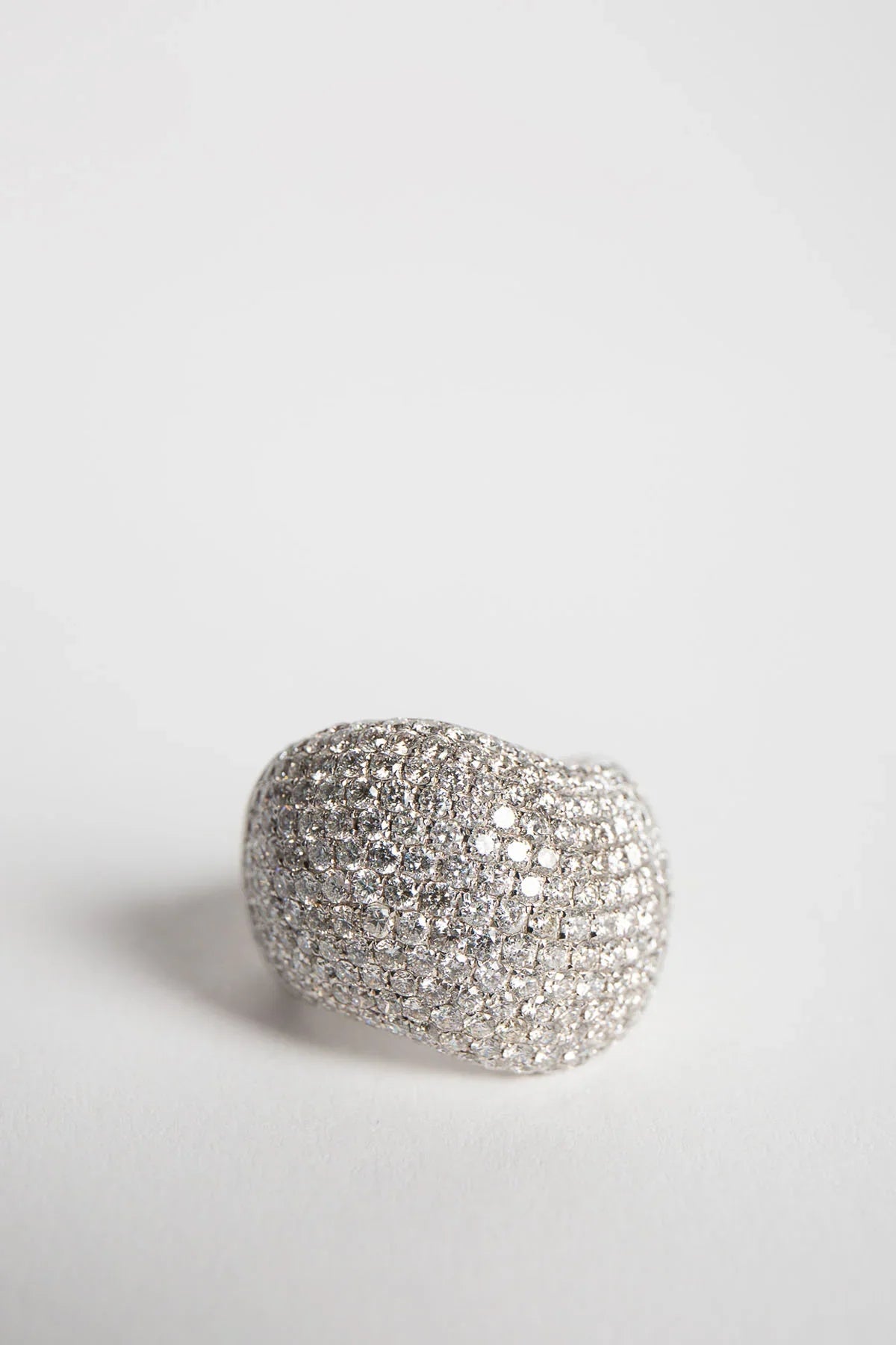 STEFERE | 18K WHITE GOLD & DIAMOND RING